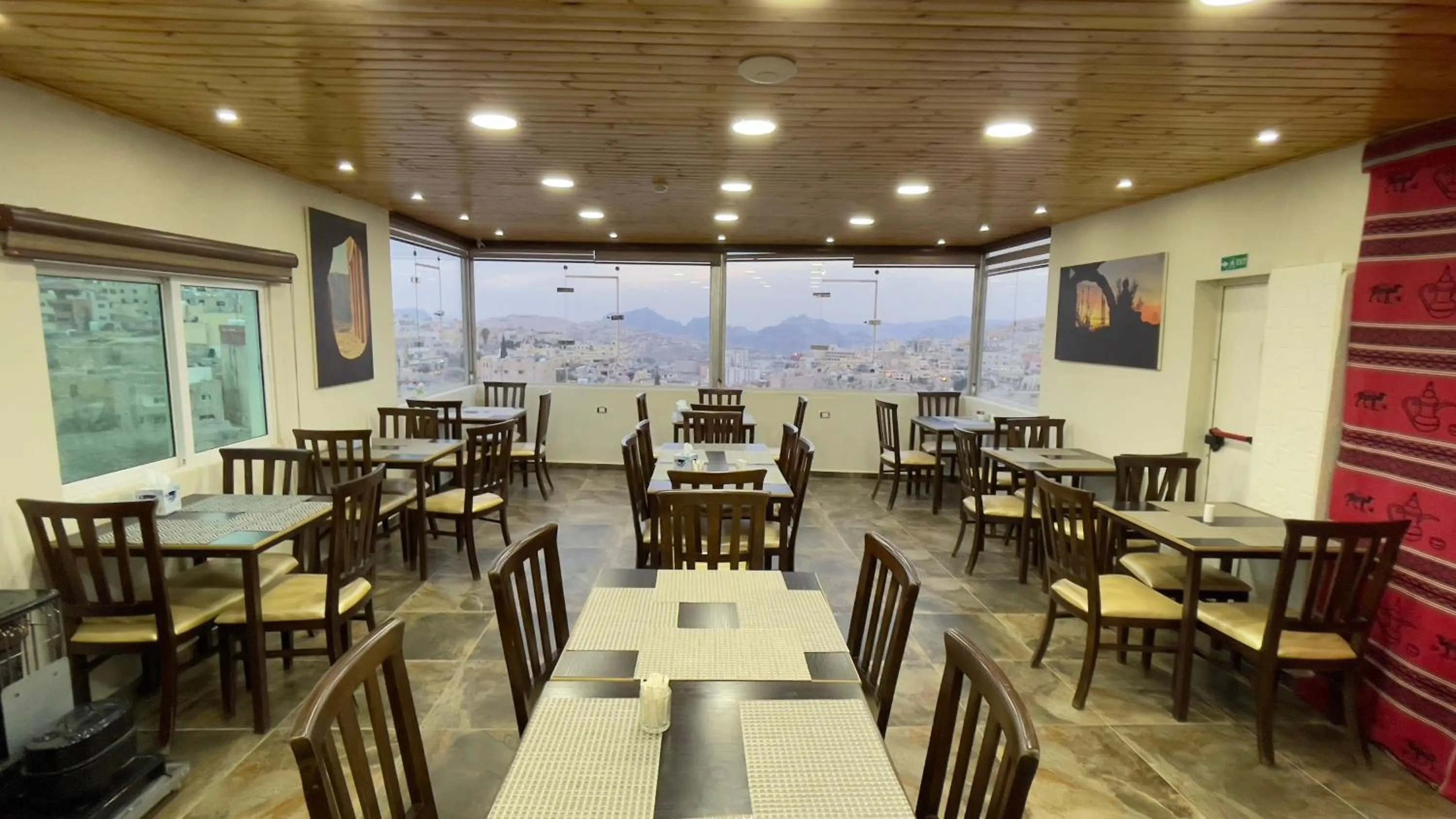 Restaurant/places to eat in Petra Sofsaf Hotel