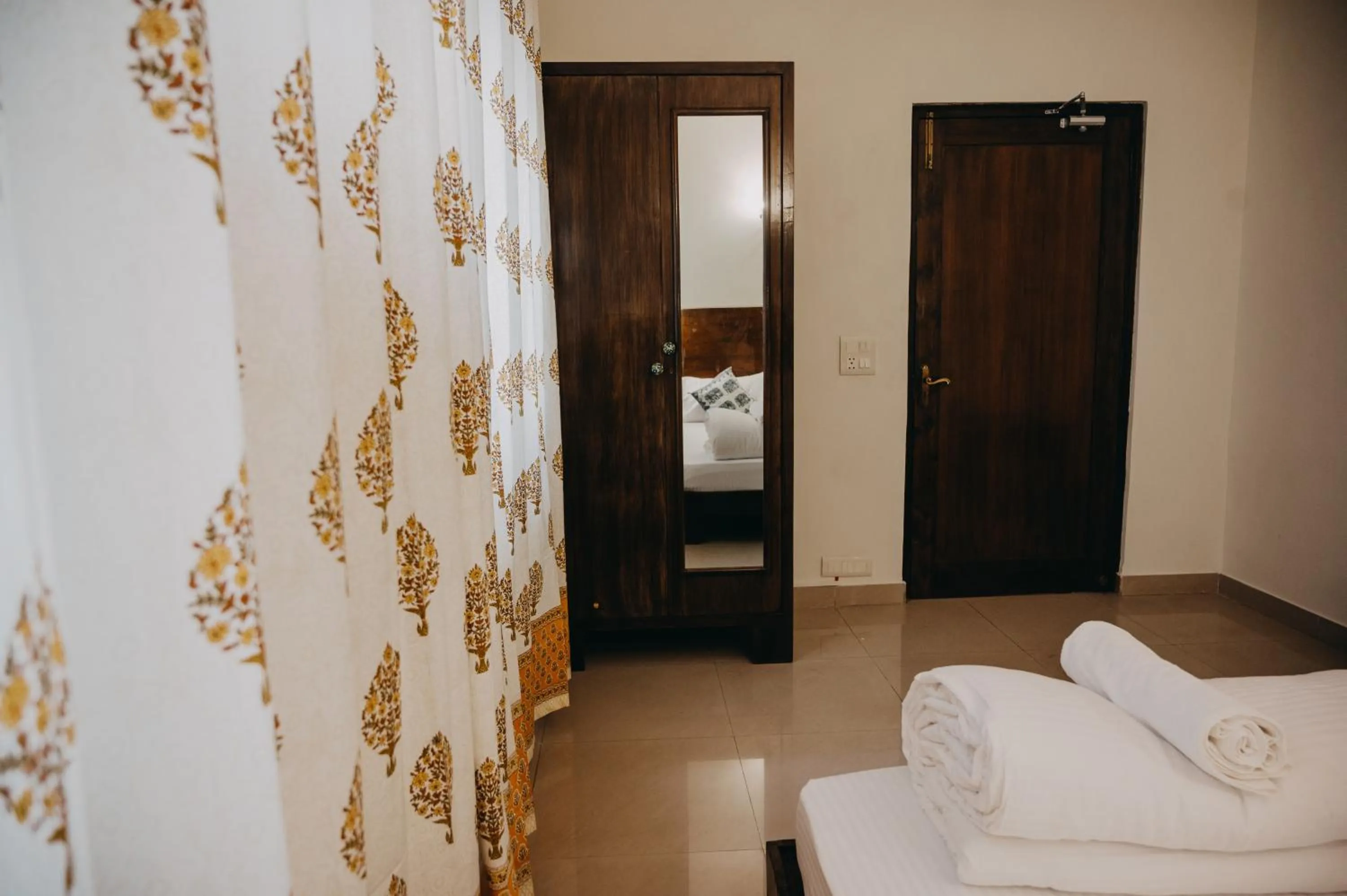 Bedroom, Bed in Horn Ok Please Hostel Jaipur