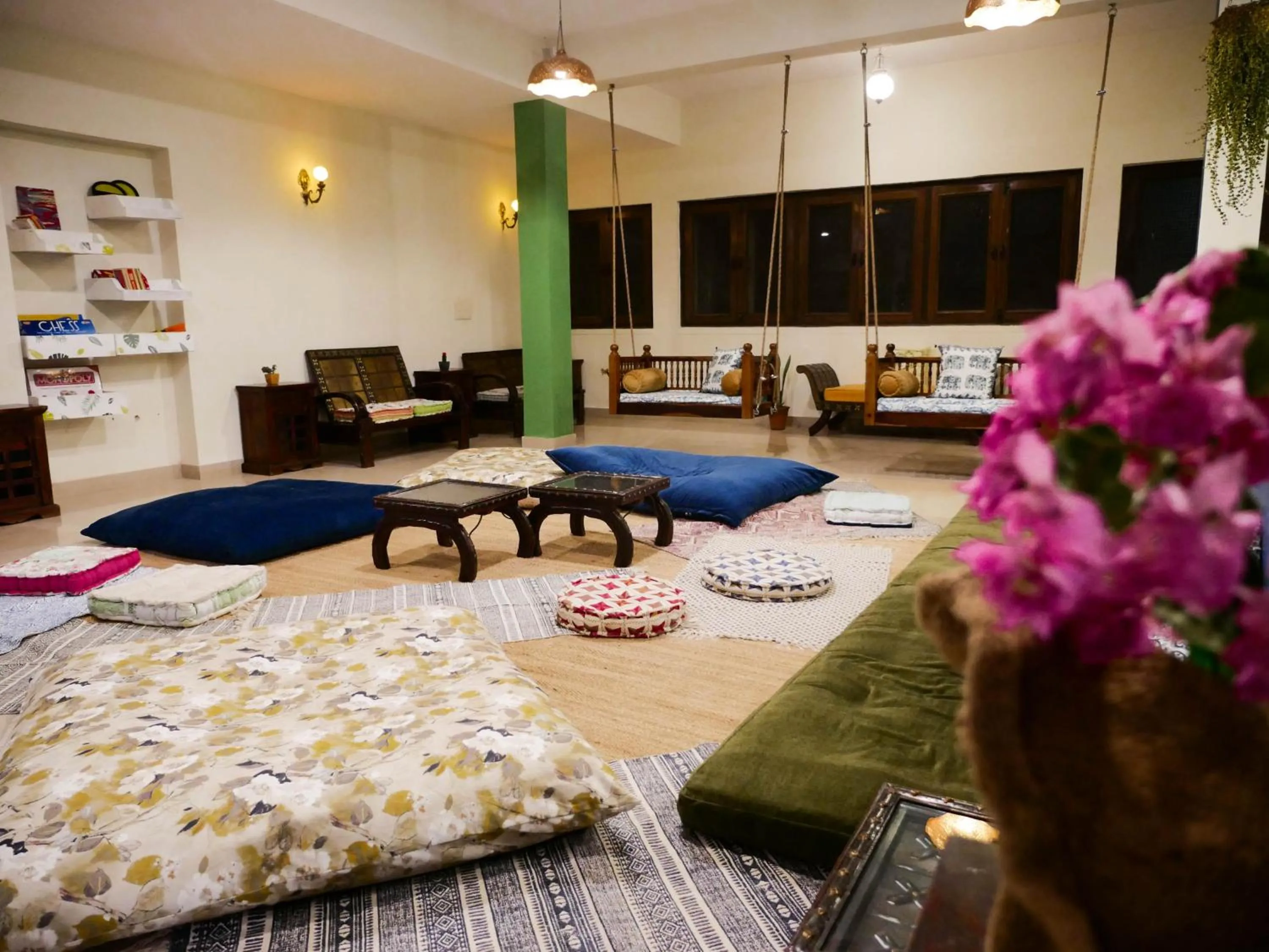 Library in Horn Ok Please Hostel Jaipur