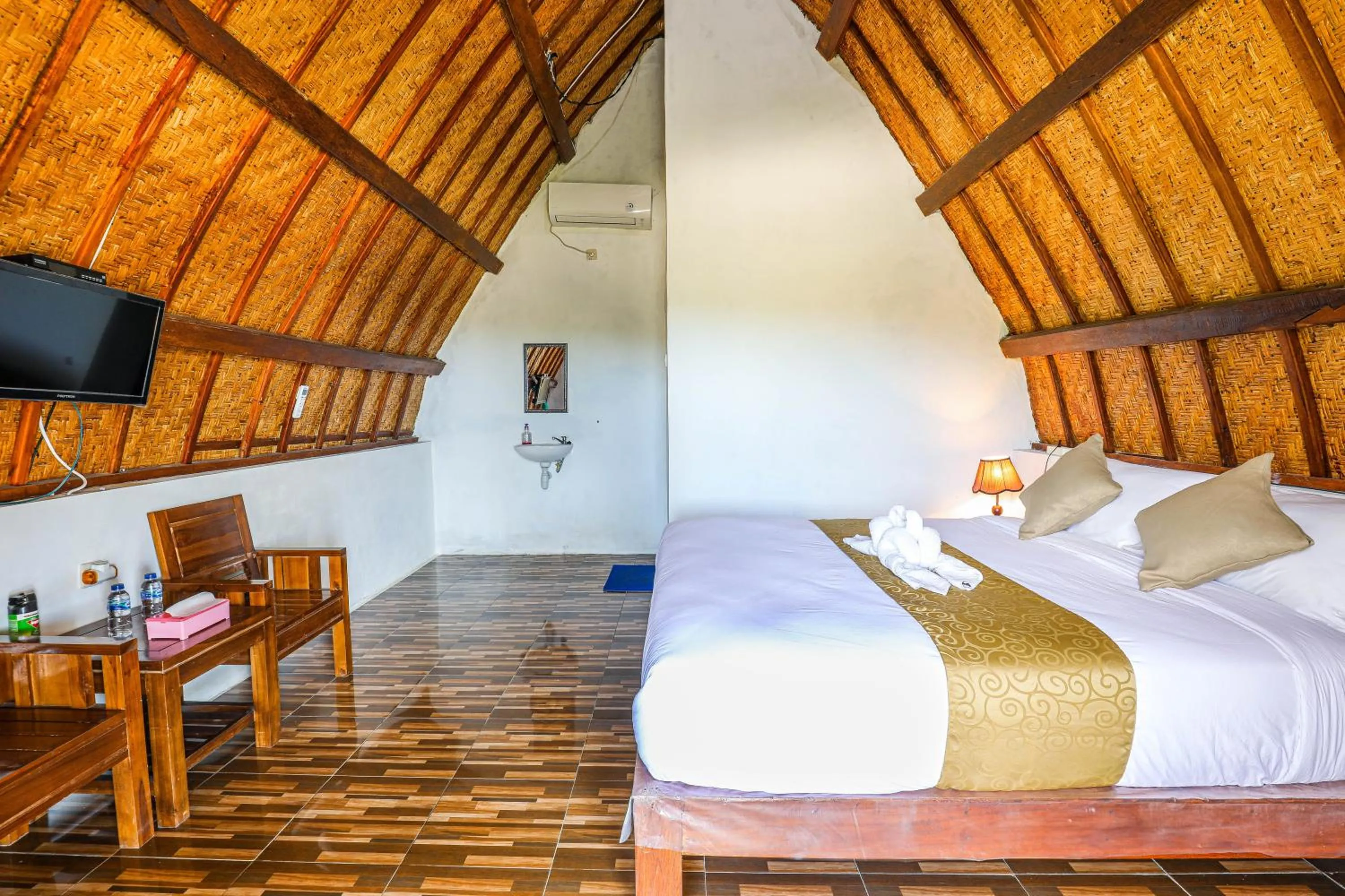 Bed in Diamond Beach Bungalow