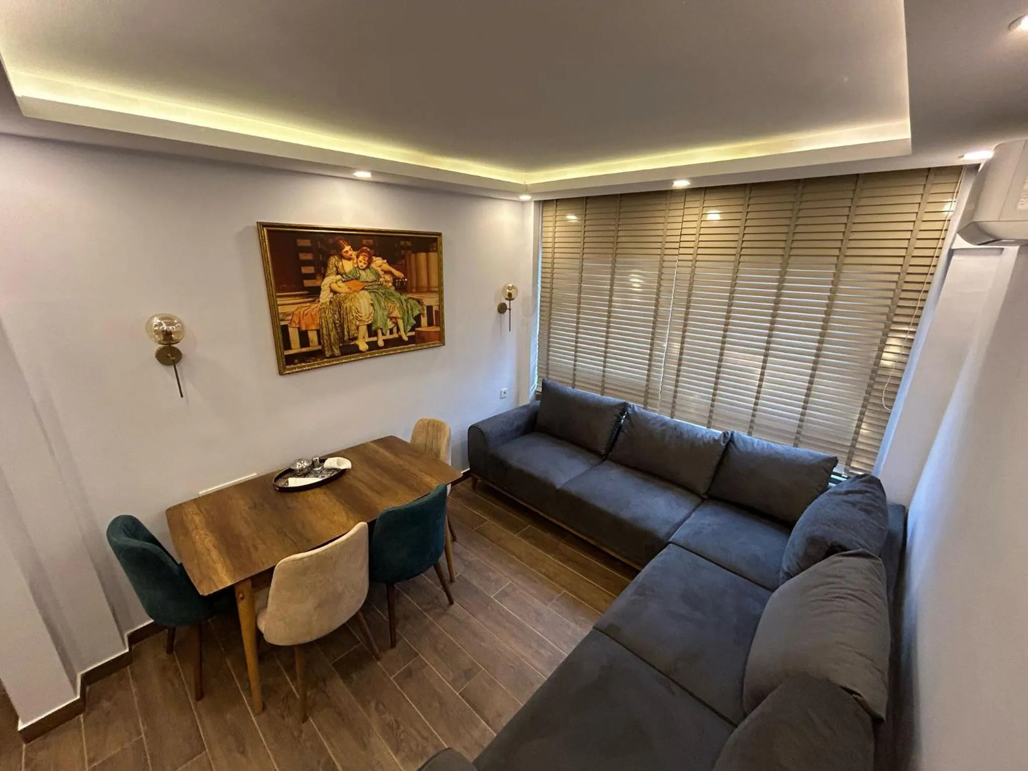 Living room in Hira Hotel