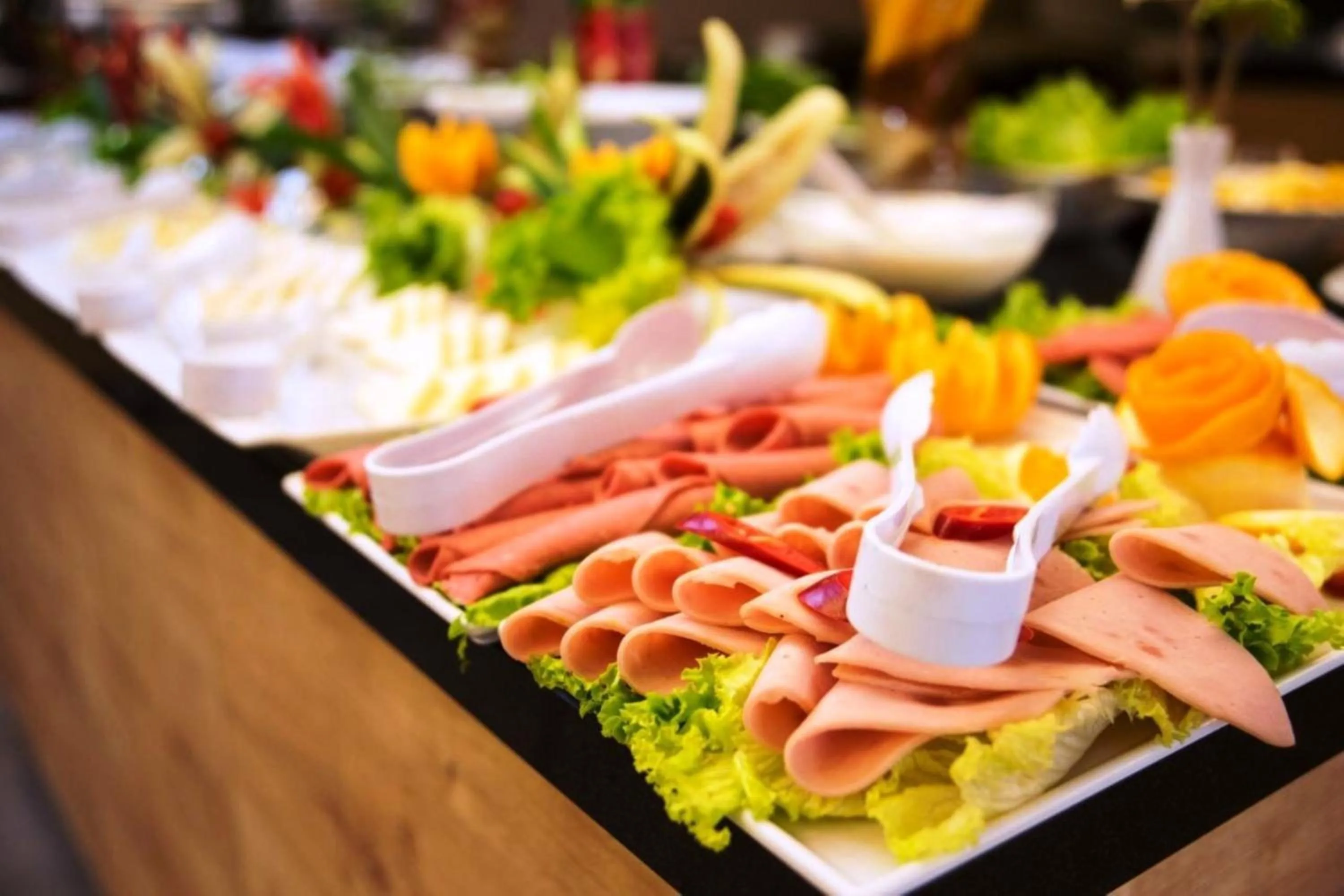 Restaurant/places to eat in Hira Hotel