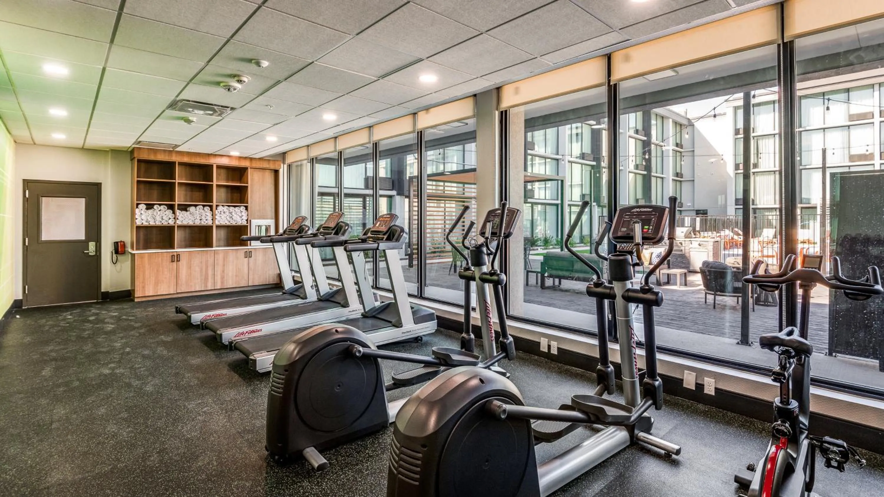 Fitness centre/facilities in Staybridge Suites Dallas Market Ctr Love Field by IHG