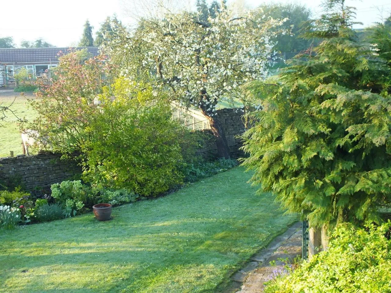 Garden view in Herb Cottage