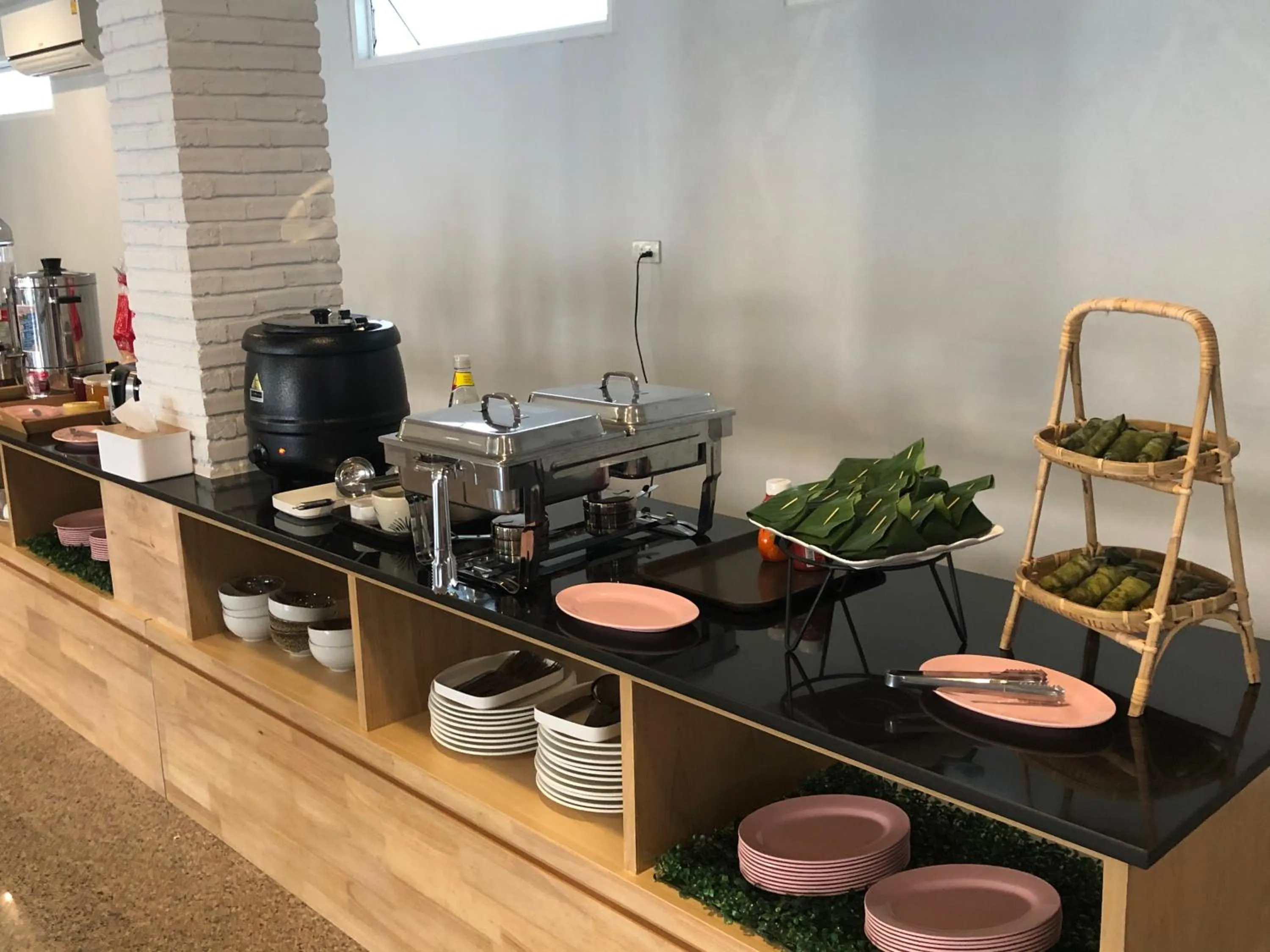 Breakfast in Luxe Villa