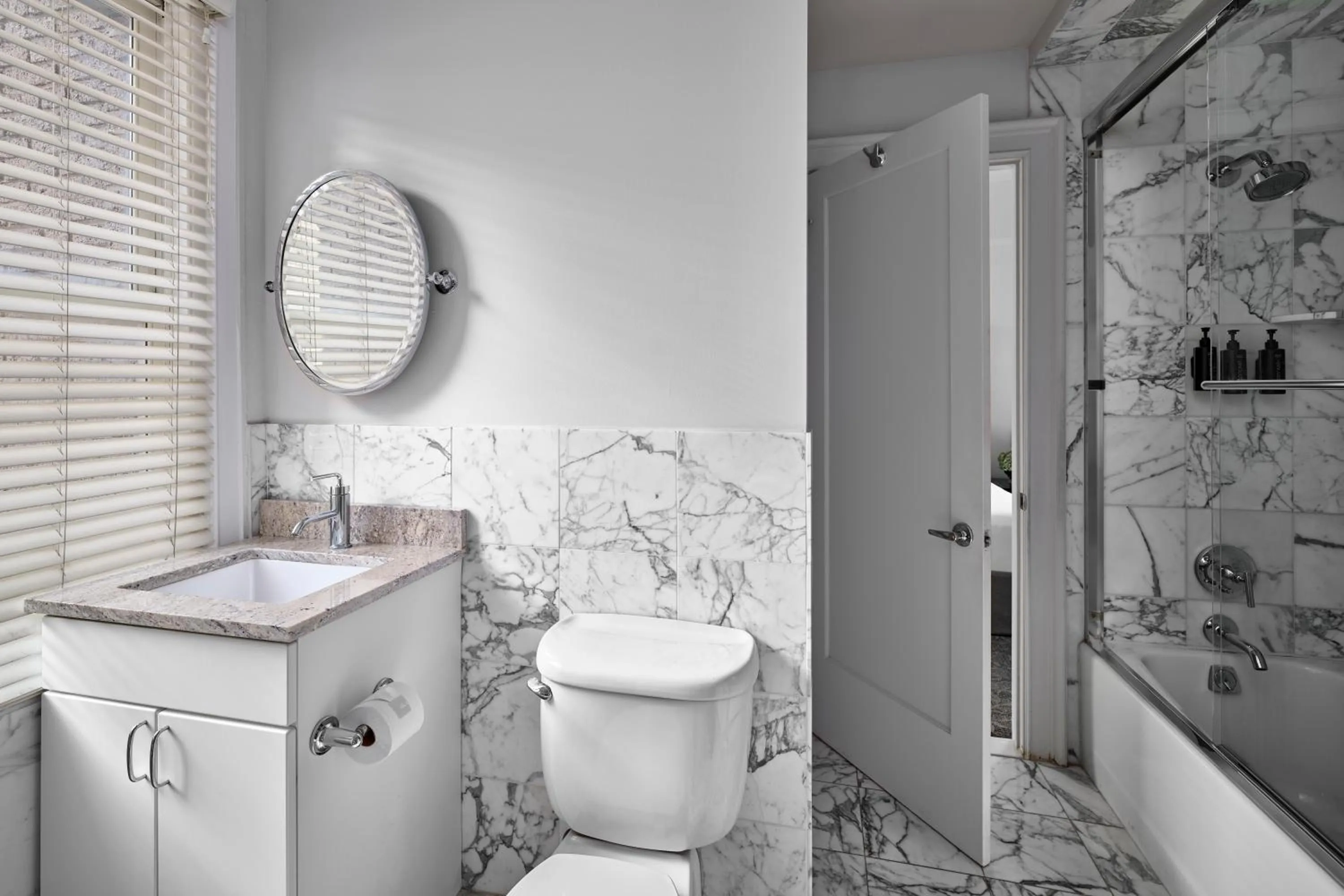 Shower in AKA Rittenhouse Square