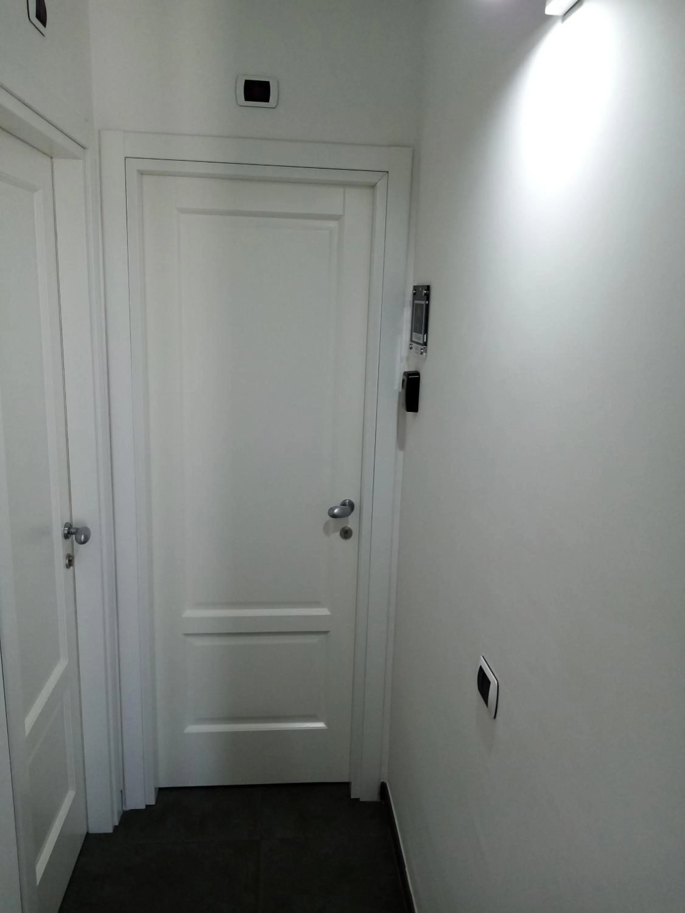 Delia Rooms & Gallery