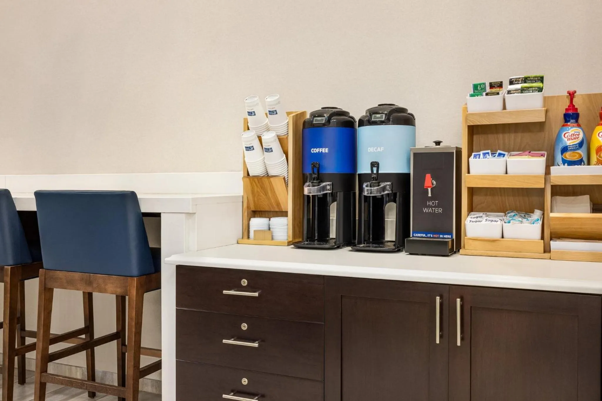 Restaurant/places to eat in Holiday Inn Express Hotel & Suites Indianapolis W - Airport Area by IHG