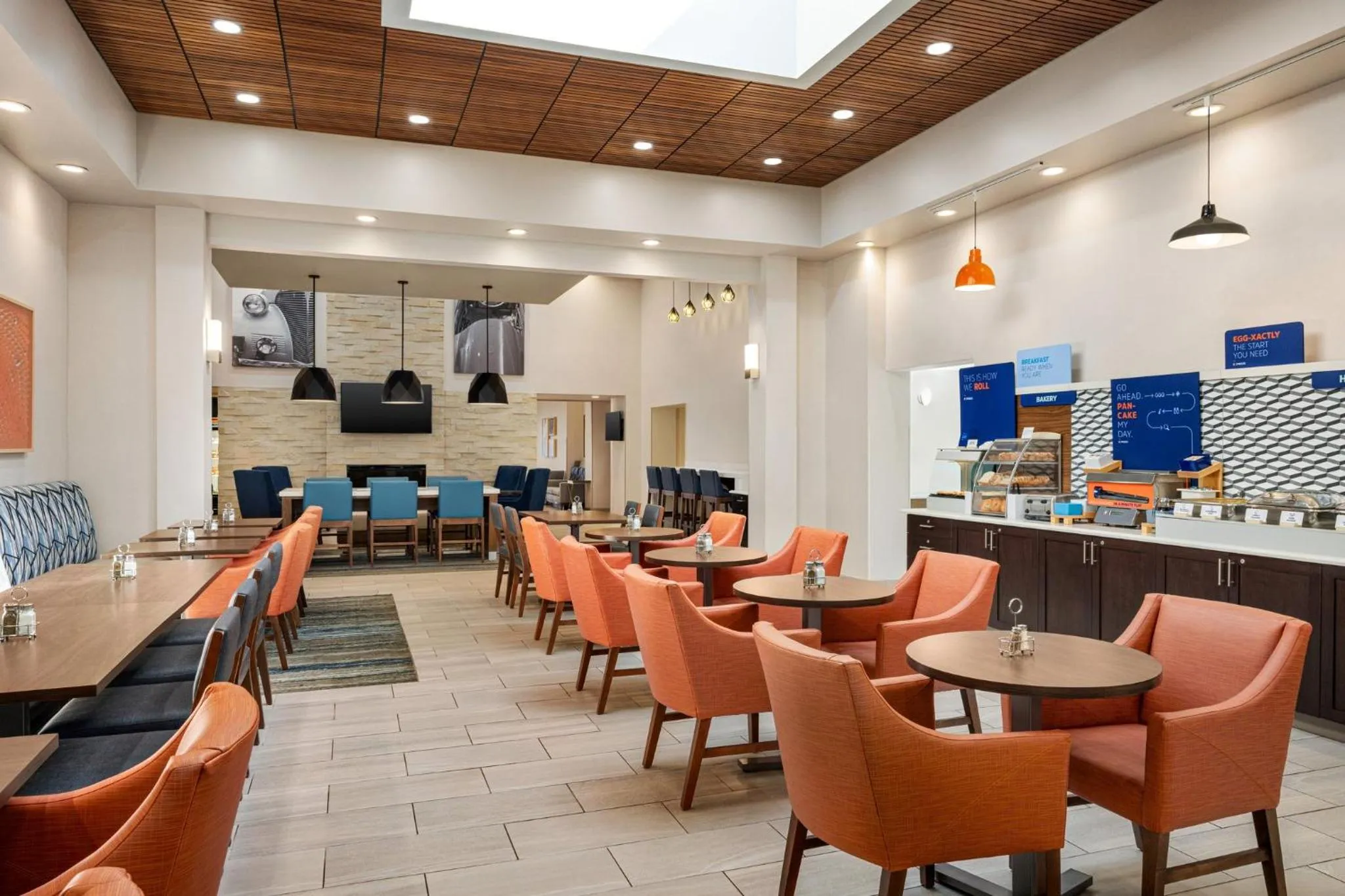 Restaurant/places to eat in Holiday Inn Express Hotel & Suites Indianapolis W - Airport Area by IHG