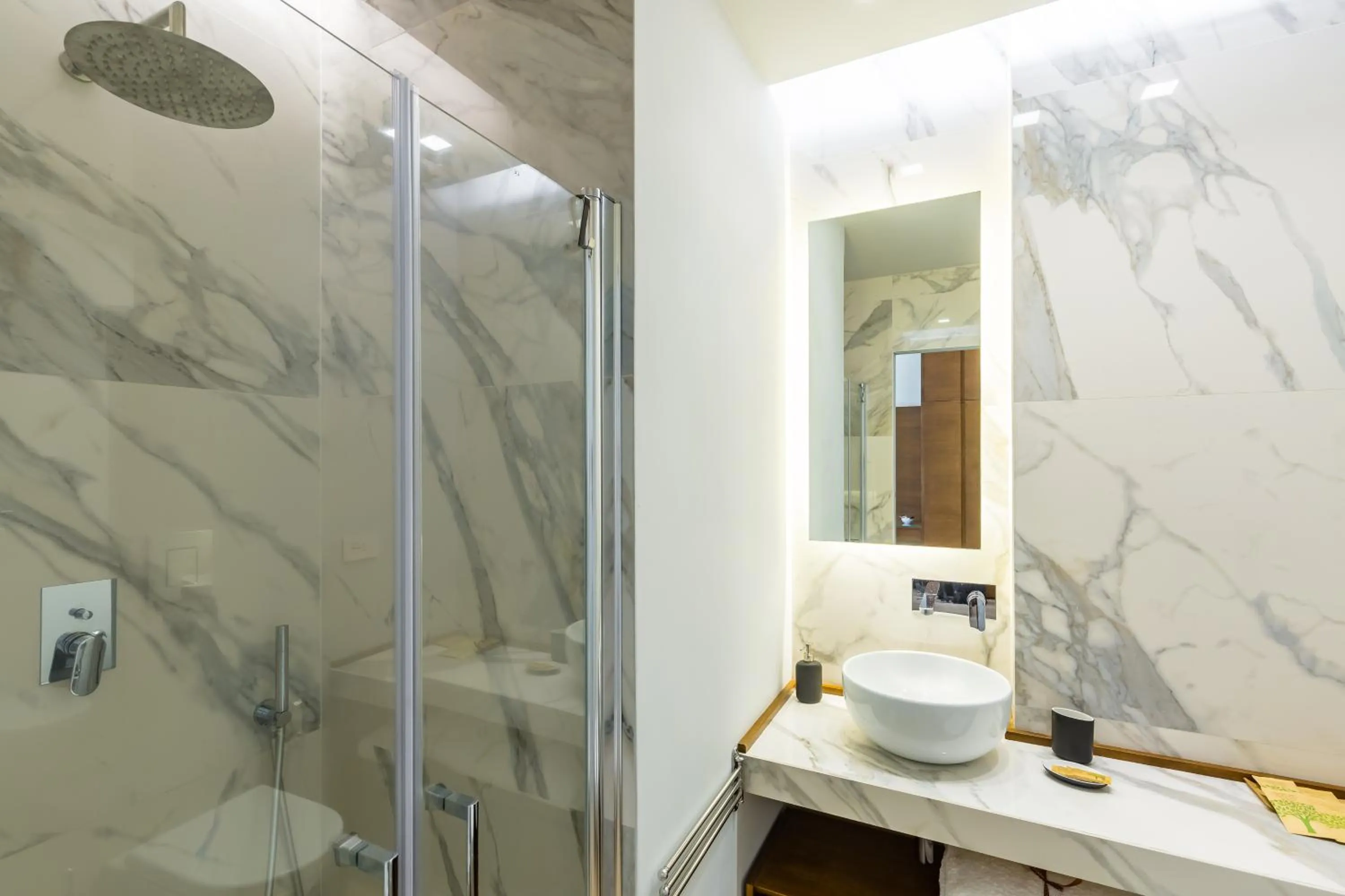 Shower in B&B Civico 33