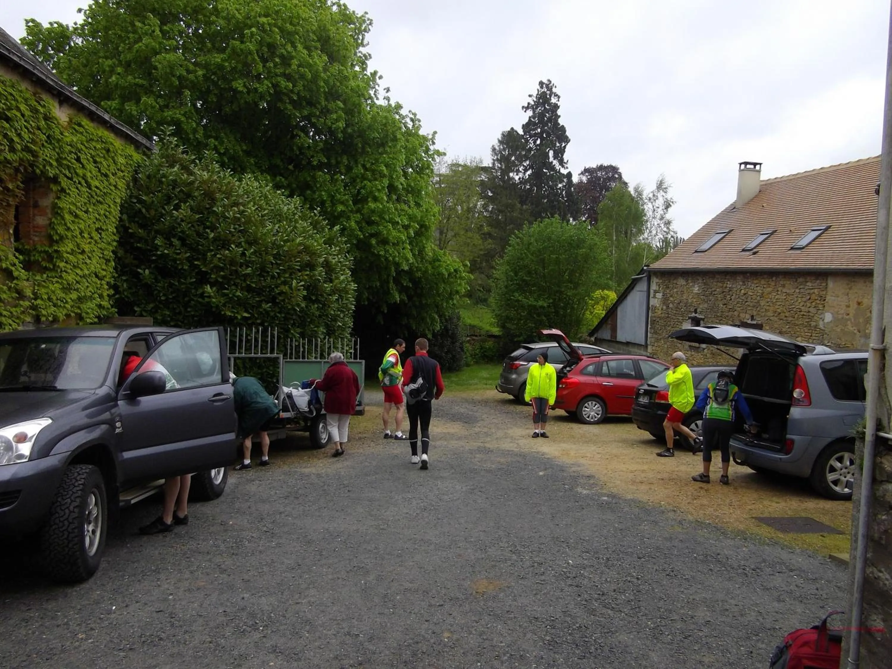 Facade/entrance in Hotel Saint François Précigné Soirée étape sur demande Proche Sablé-sur-Sarthe