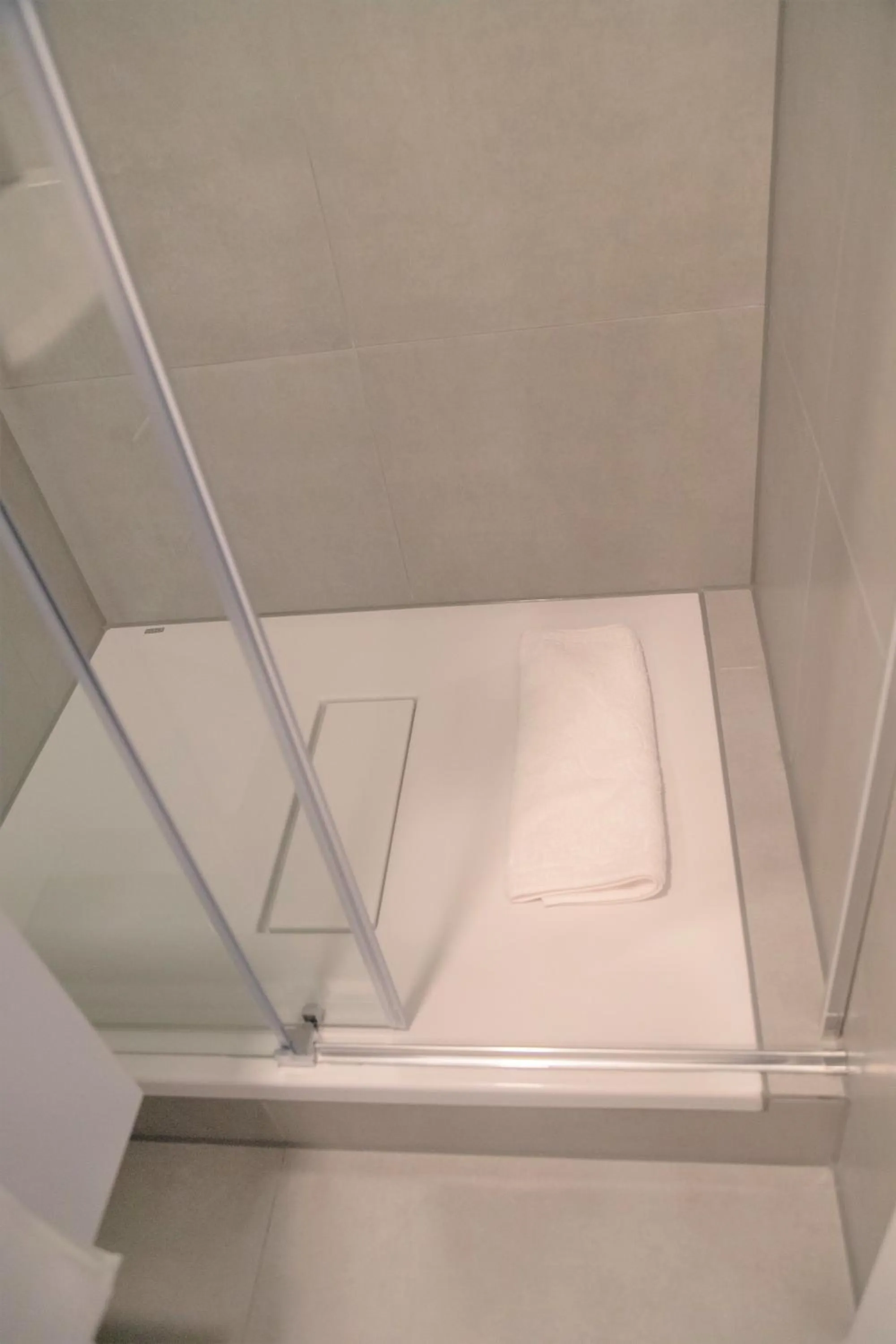 Bathroom in Amplidi Hotel Hannover