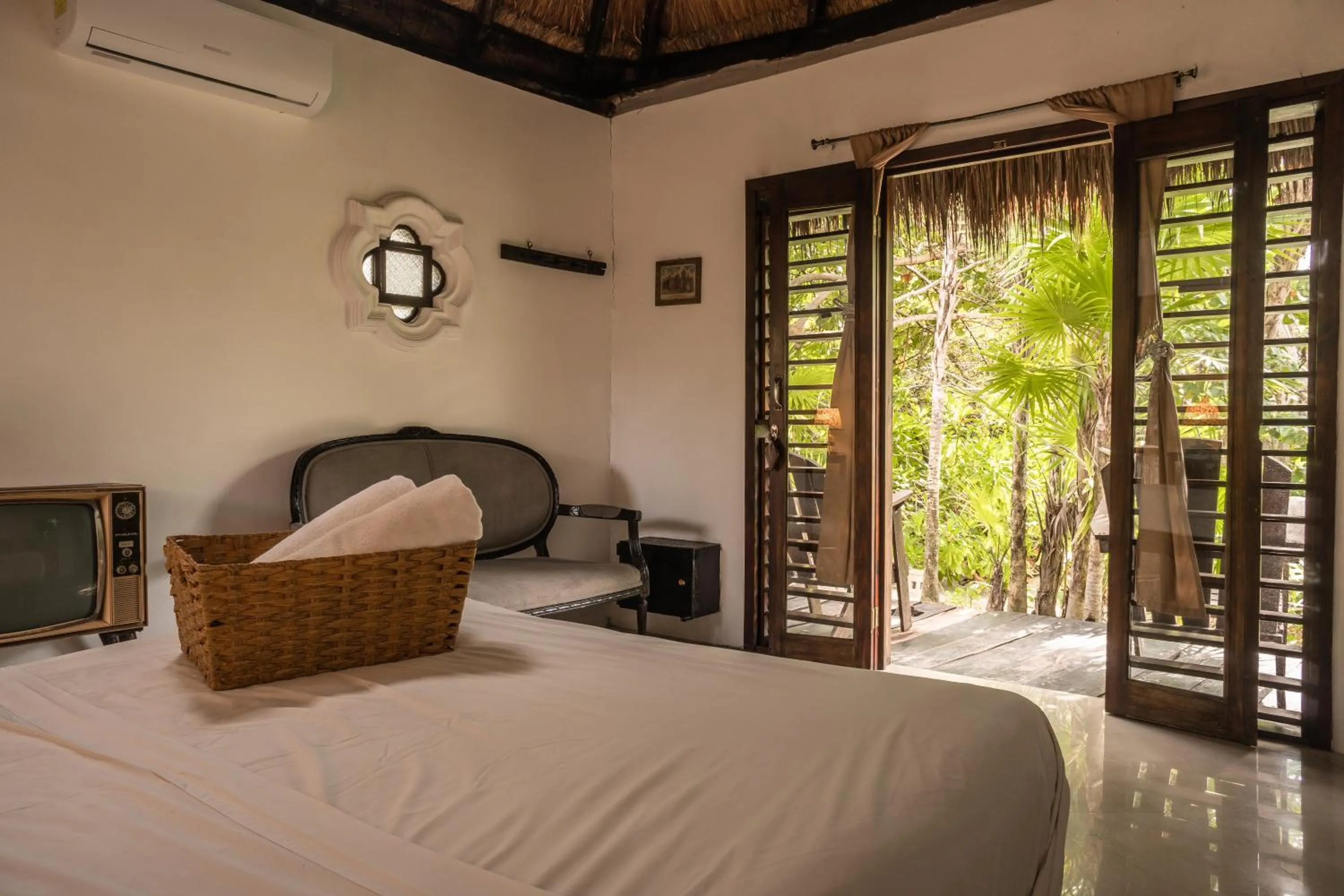 Bed in Playa Esperanza Tulum