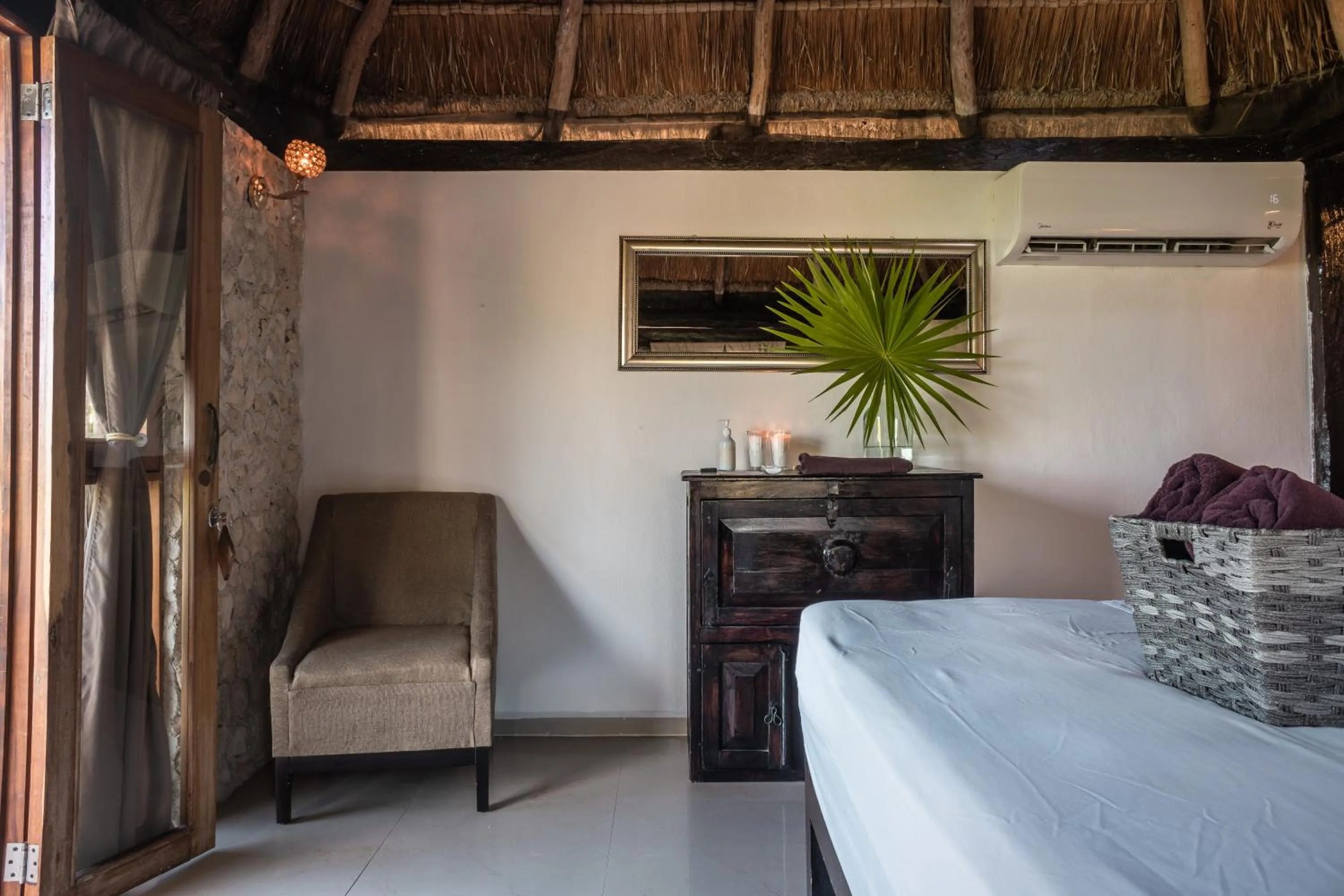 Bed in Playa Esperanza Tulum