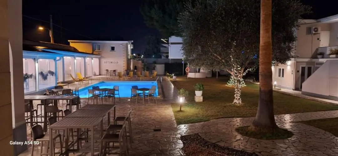 Restaurant/places to eat in Artemisia B&B