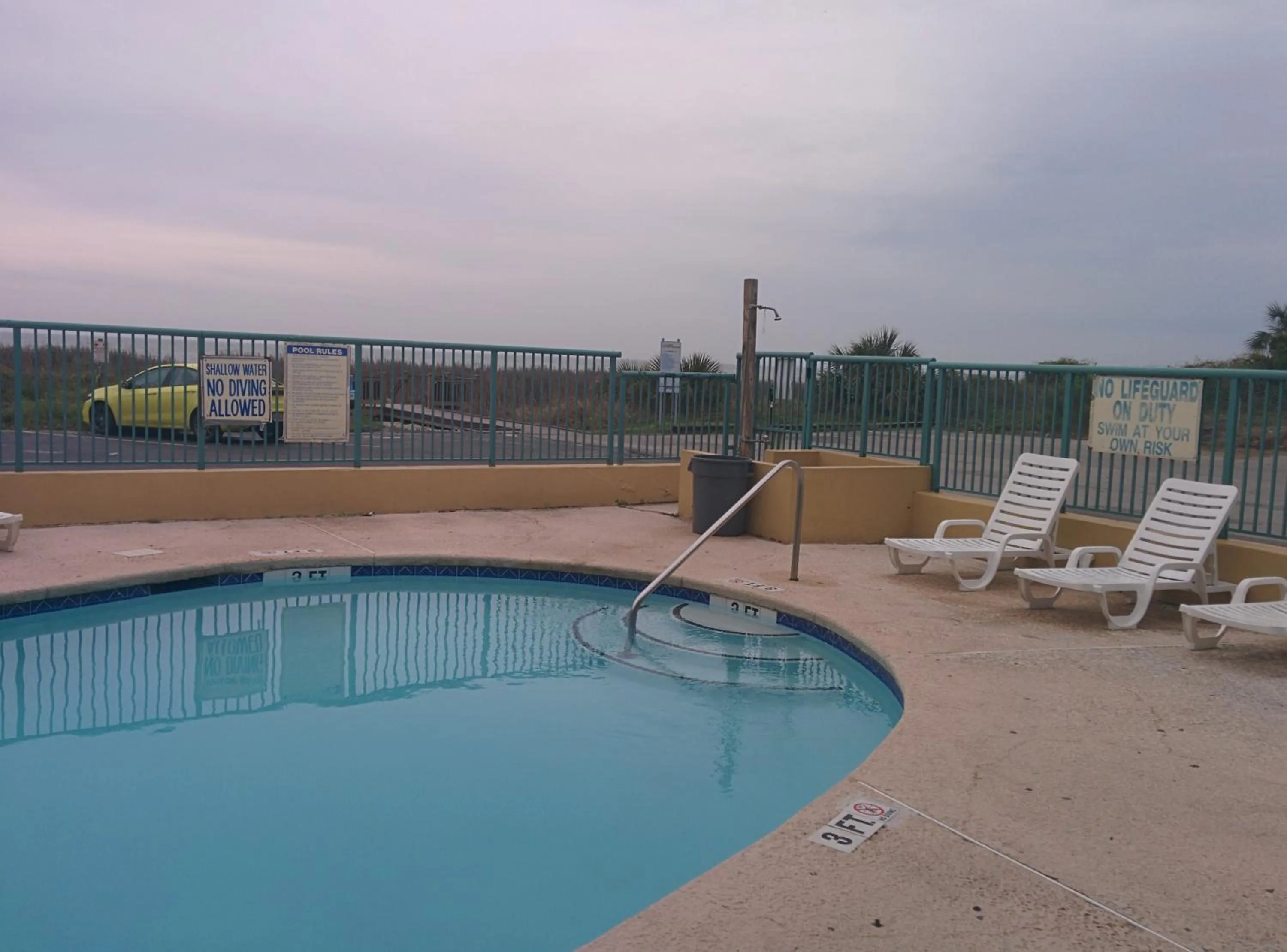 Swimming pool in Sea Dunes Oceanfront