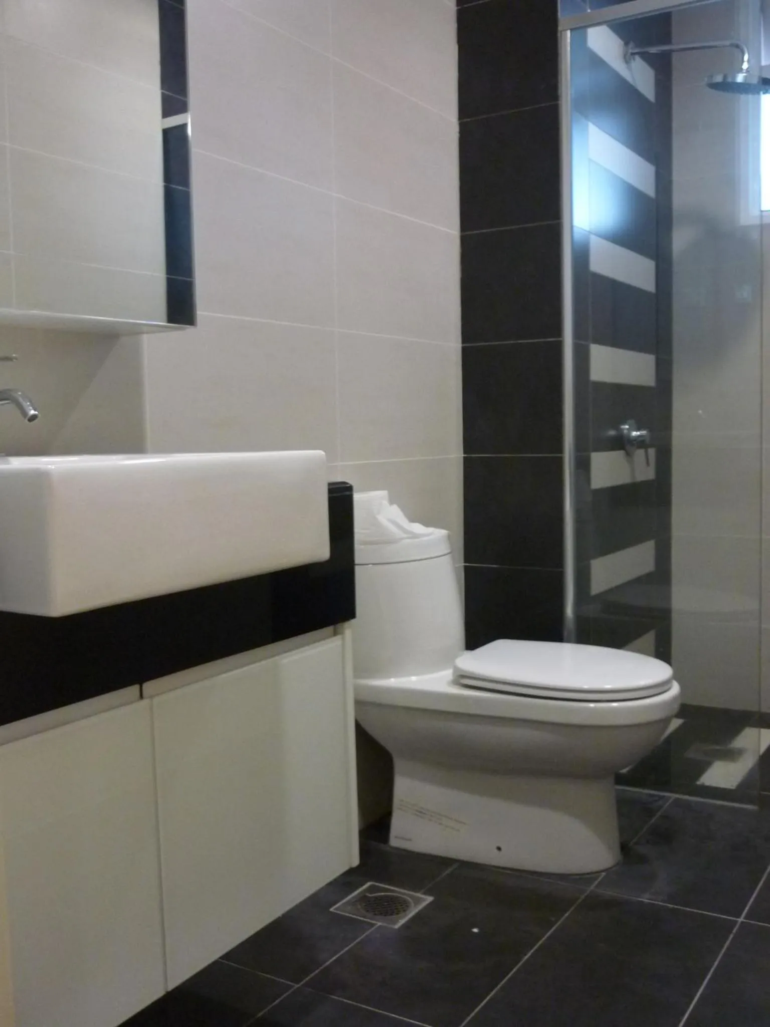 Bathroom in Homestay Kuala Lumpur ; Terminal TBS ; Bukit Jalil