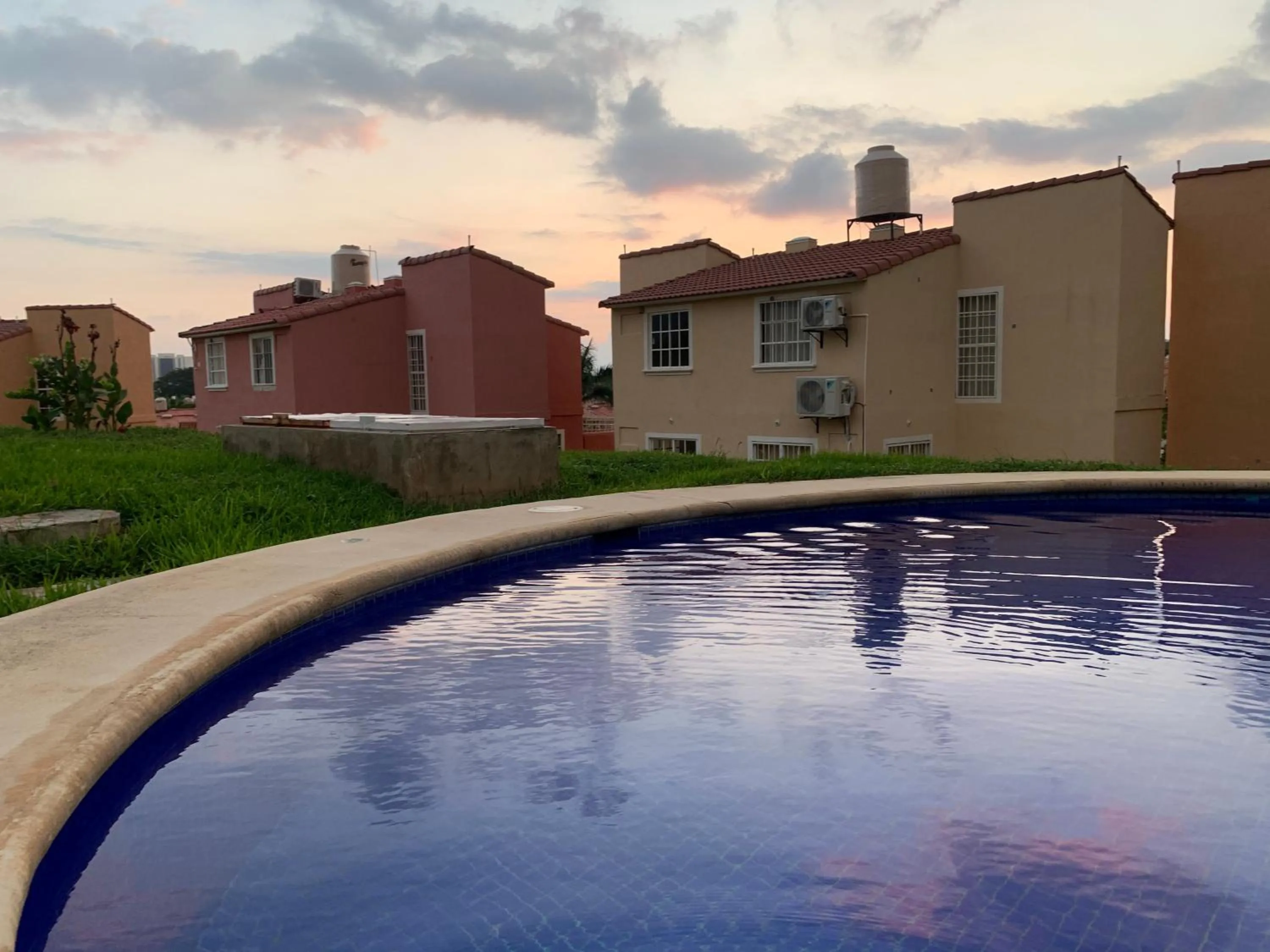Swimming pool in sweet home ixtapa comfort