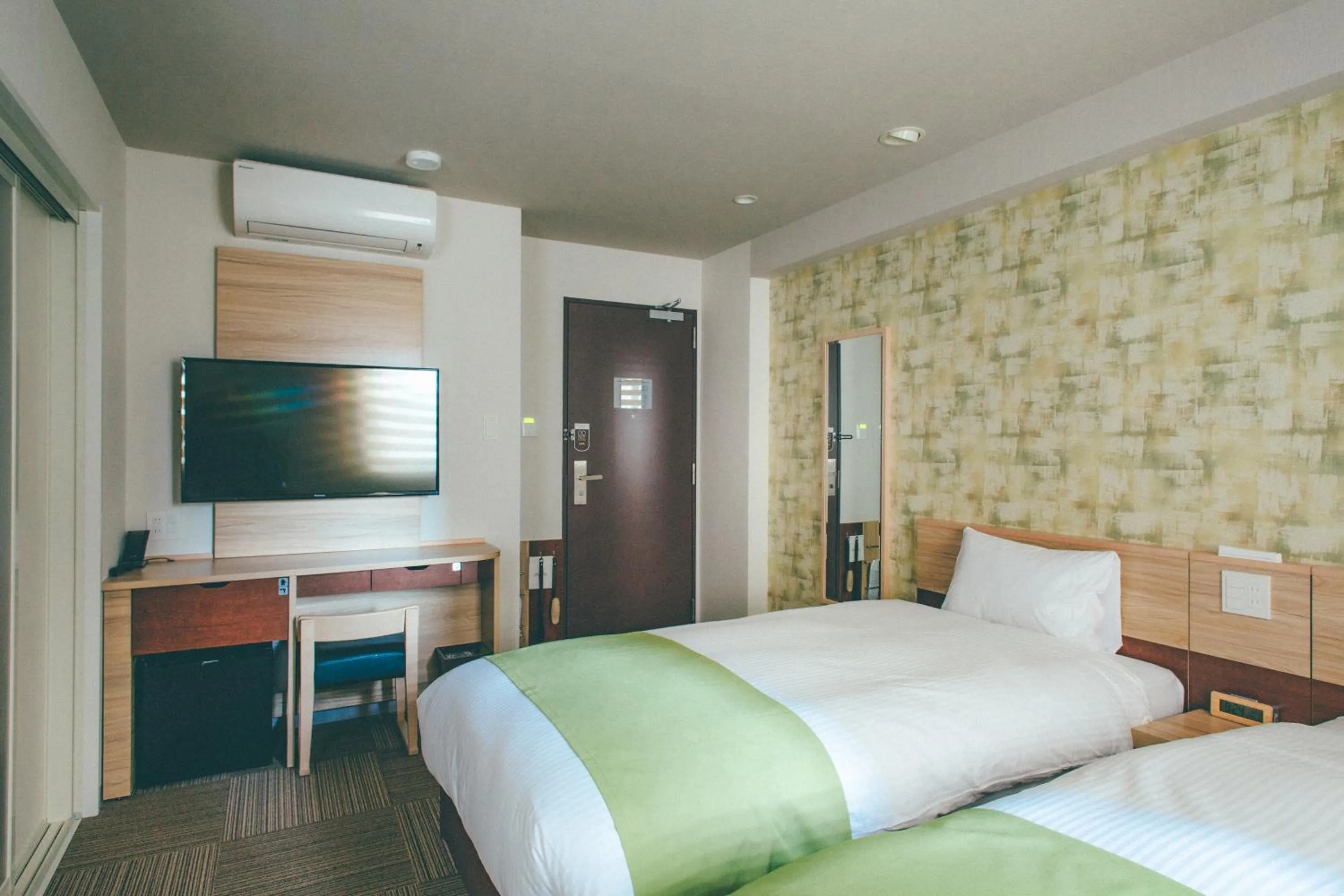 Photo of the whole room in Kuretake Inn Ogaki Ekimae