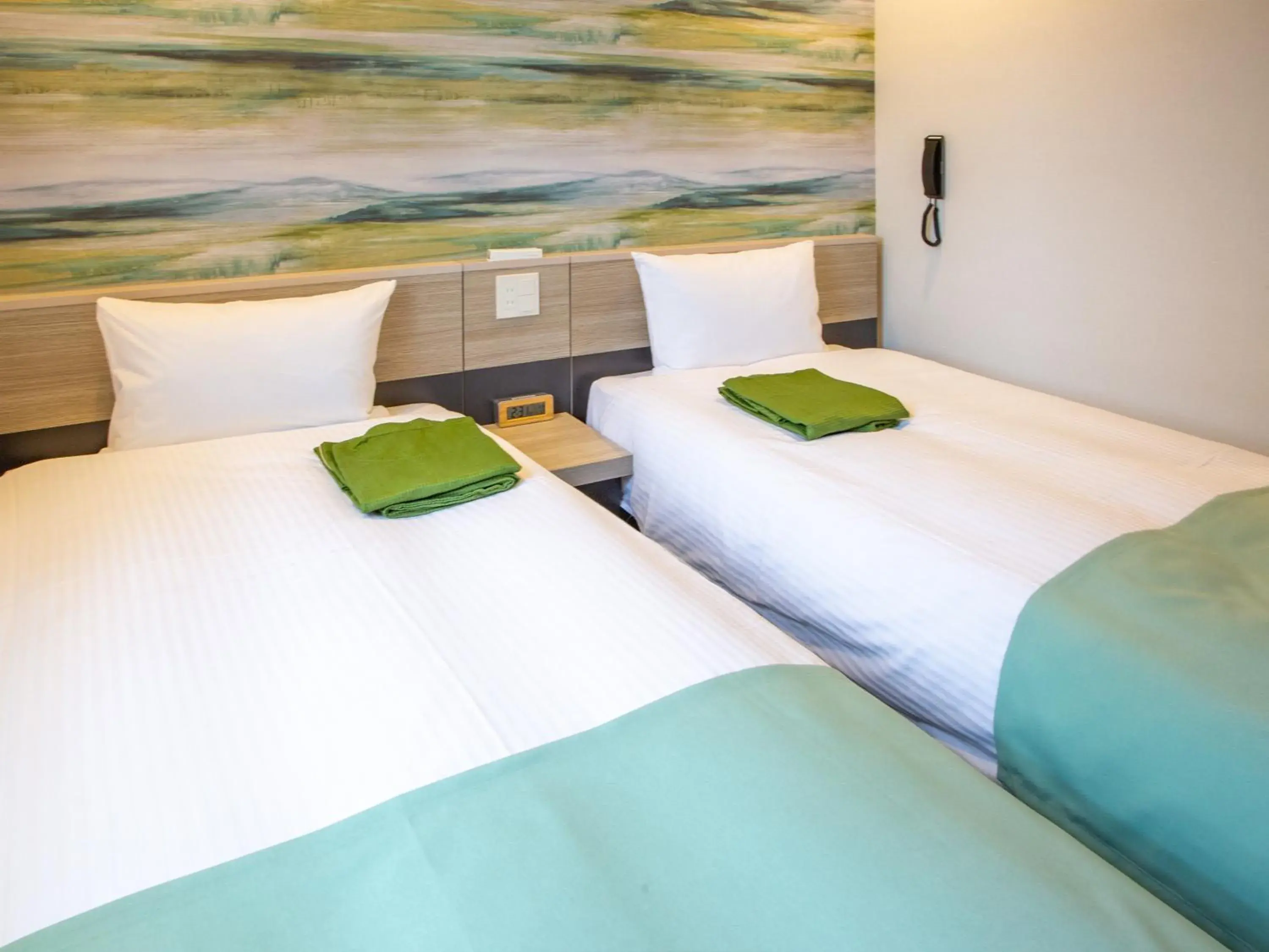 Economy Twin Room - single occupancy - Non-Smoking in Kuretake Inn Ogaki Ekimae Economy Twin Room - single occupancy - Non-Smoking in Kuretake Inn Ogaki Ekimae