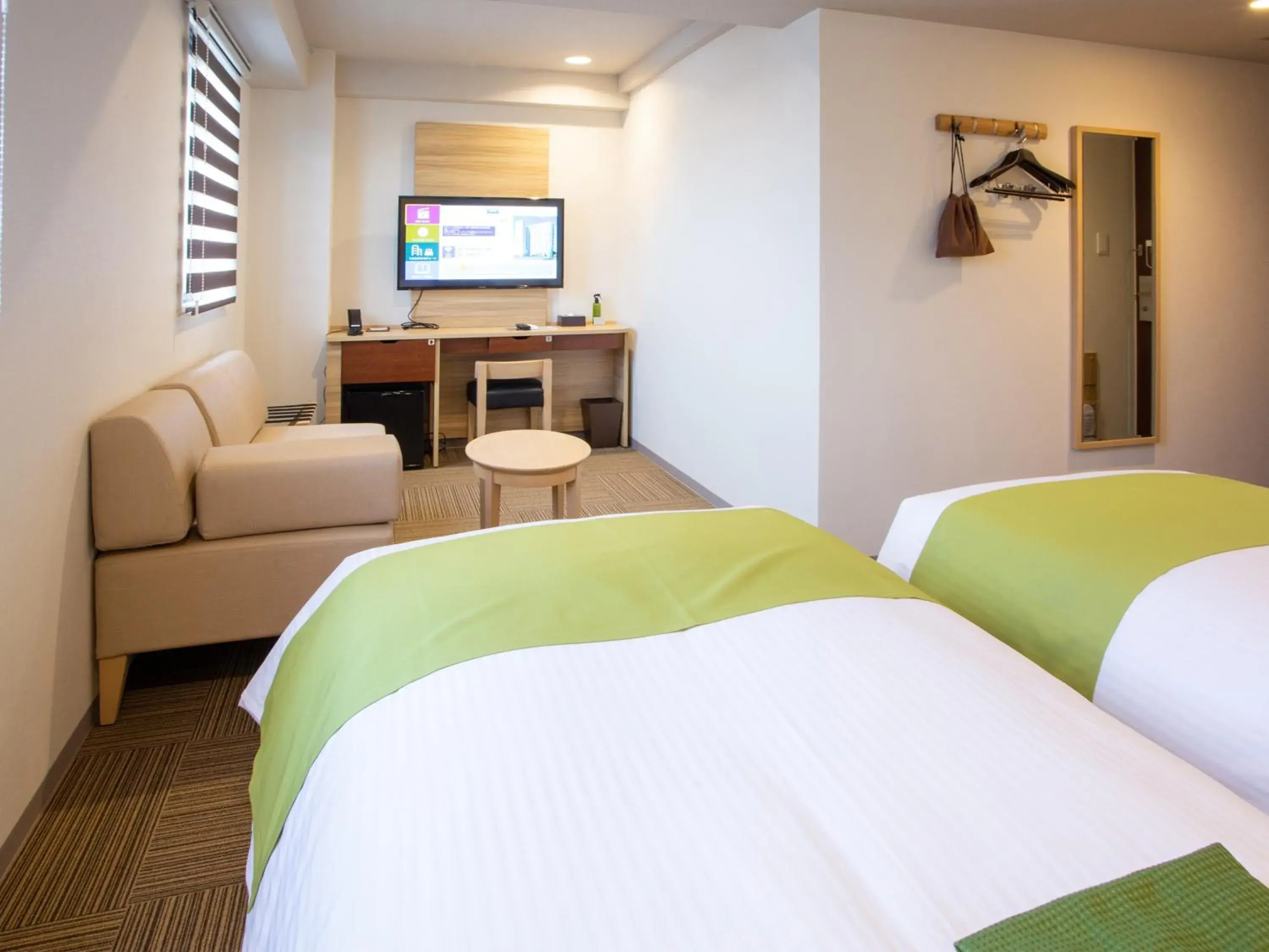 Deluxe Twin Room - single occupancy - Non-Smoking in Kuretake Inn Ogaki Ekimae Deluxe Twin Room - single occupancy - Non-Smoking in Kuretake Inn Ogaki Ekimae