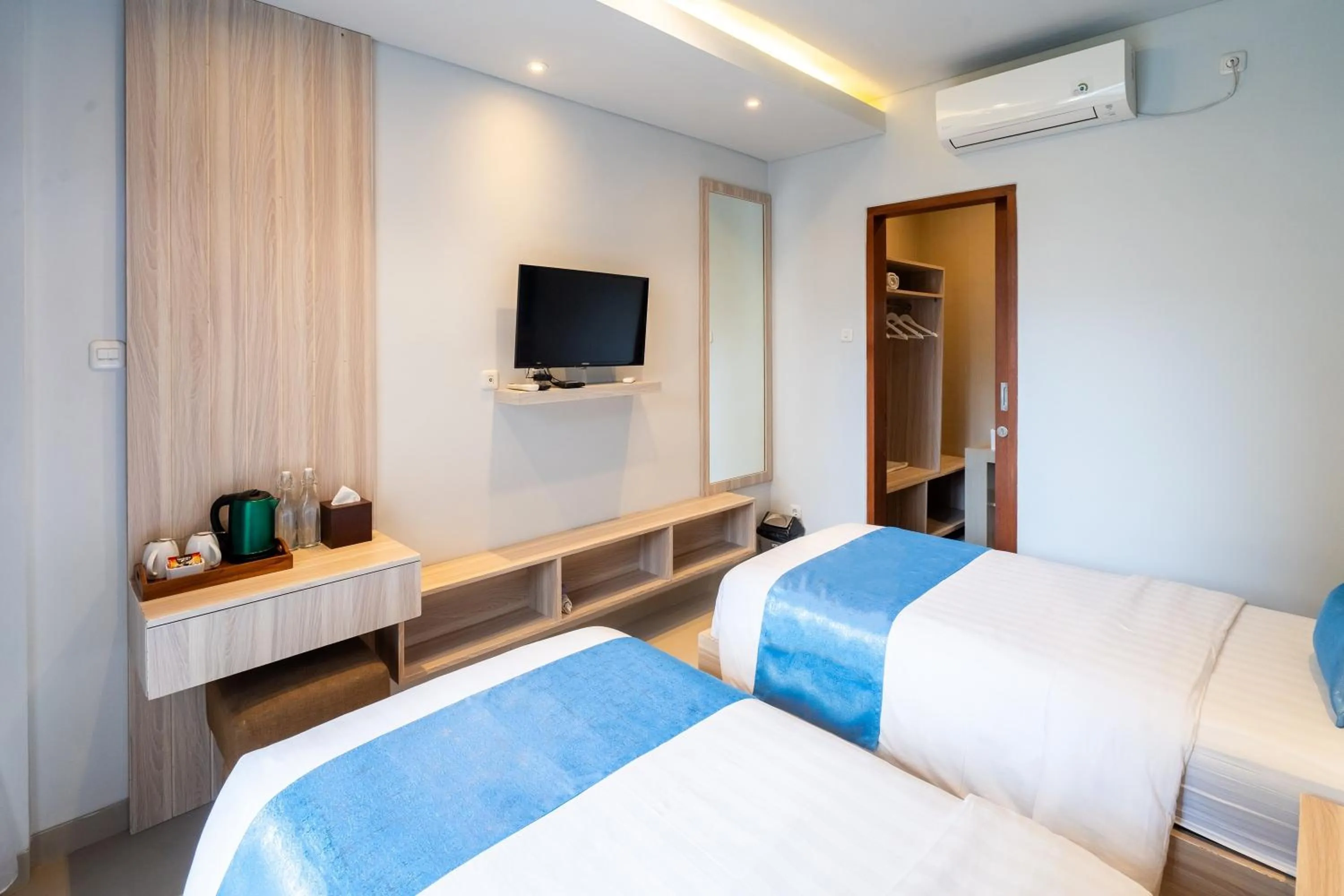 Bed in Mahesa Suites Seminyak