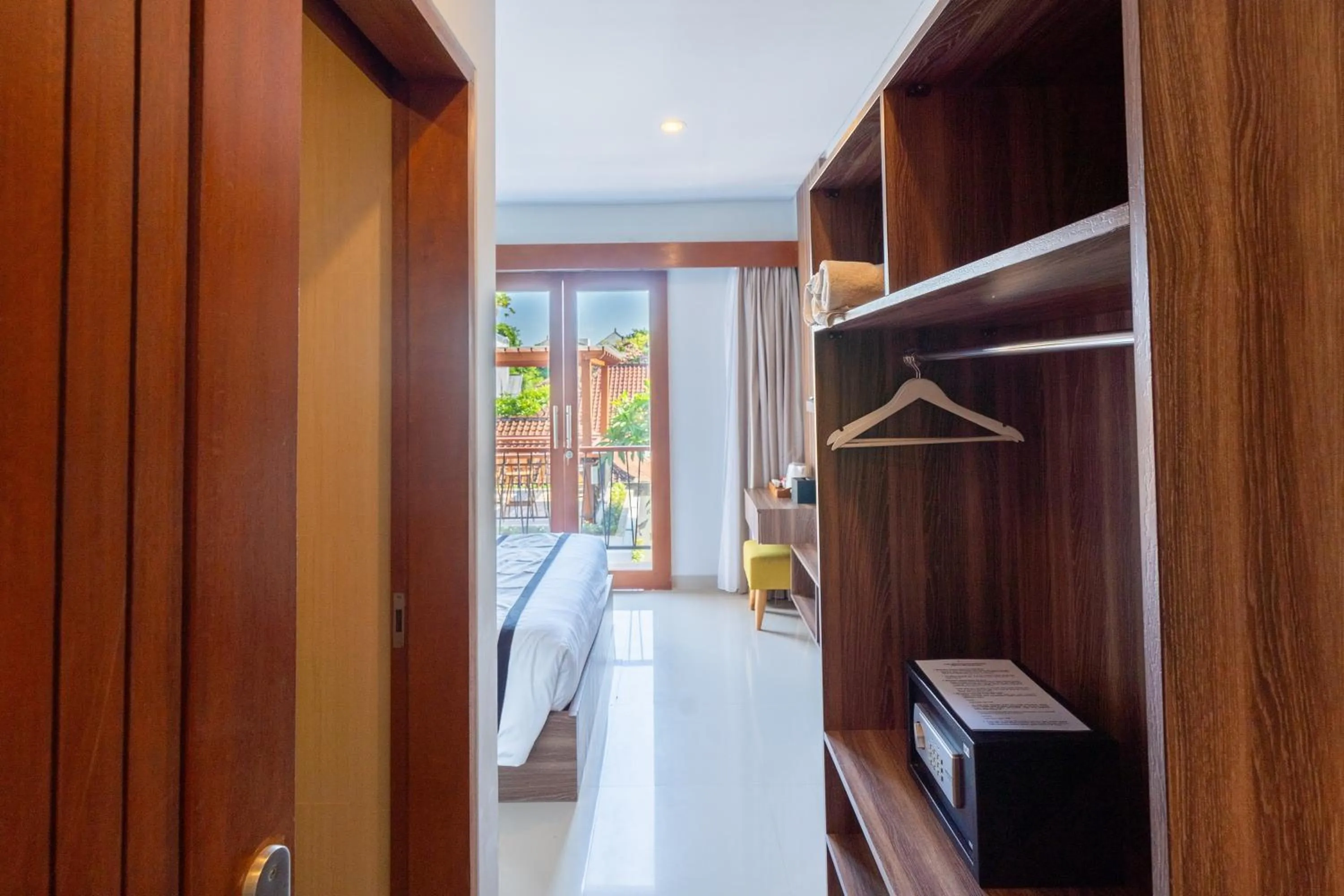 wardrobe in Mahesa Suites Seminyak