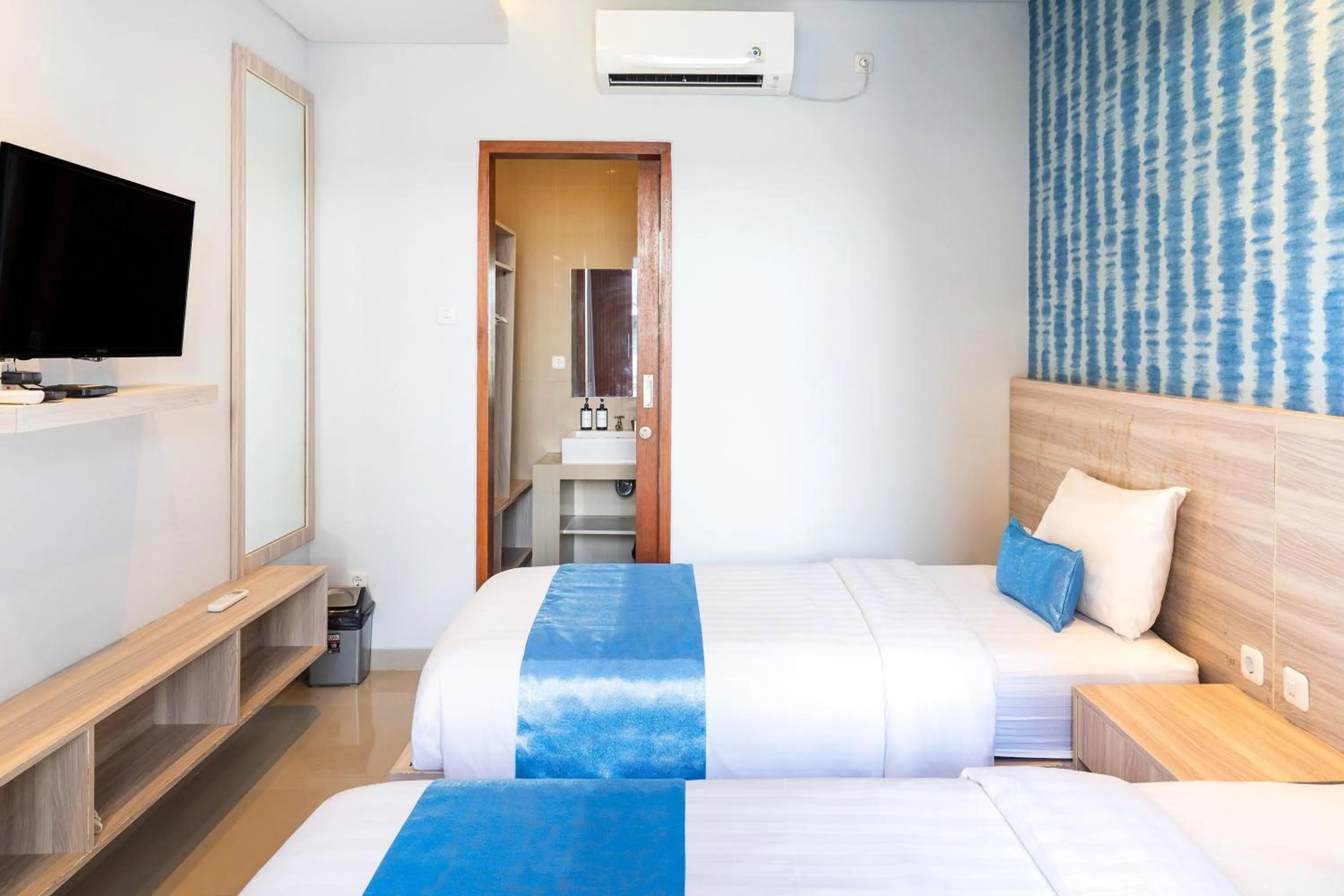 Bed in Mahesa Suites Seminyak