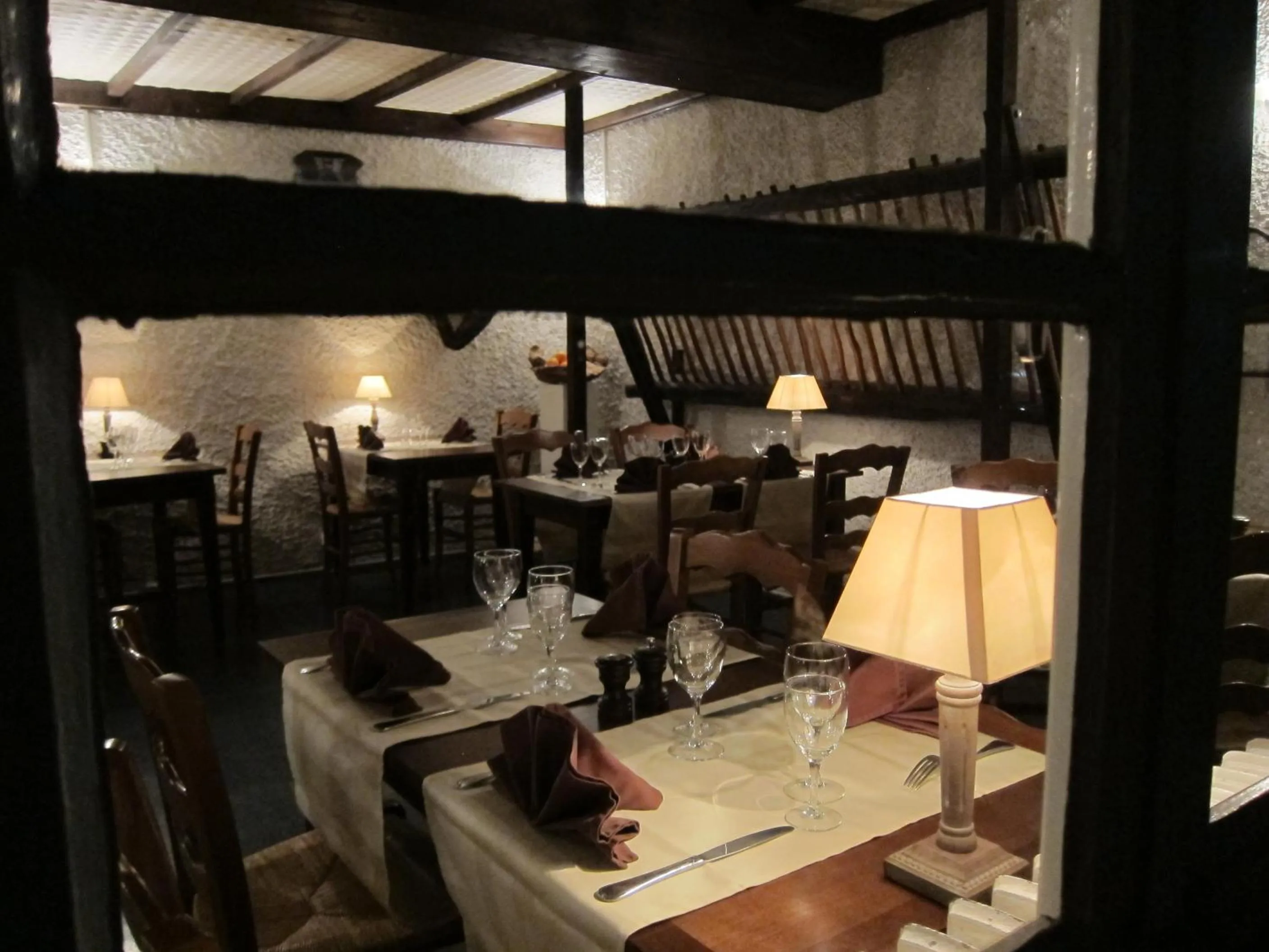Dining area in Auberge des Deux Rivières