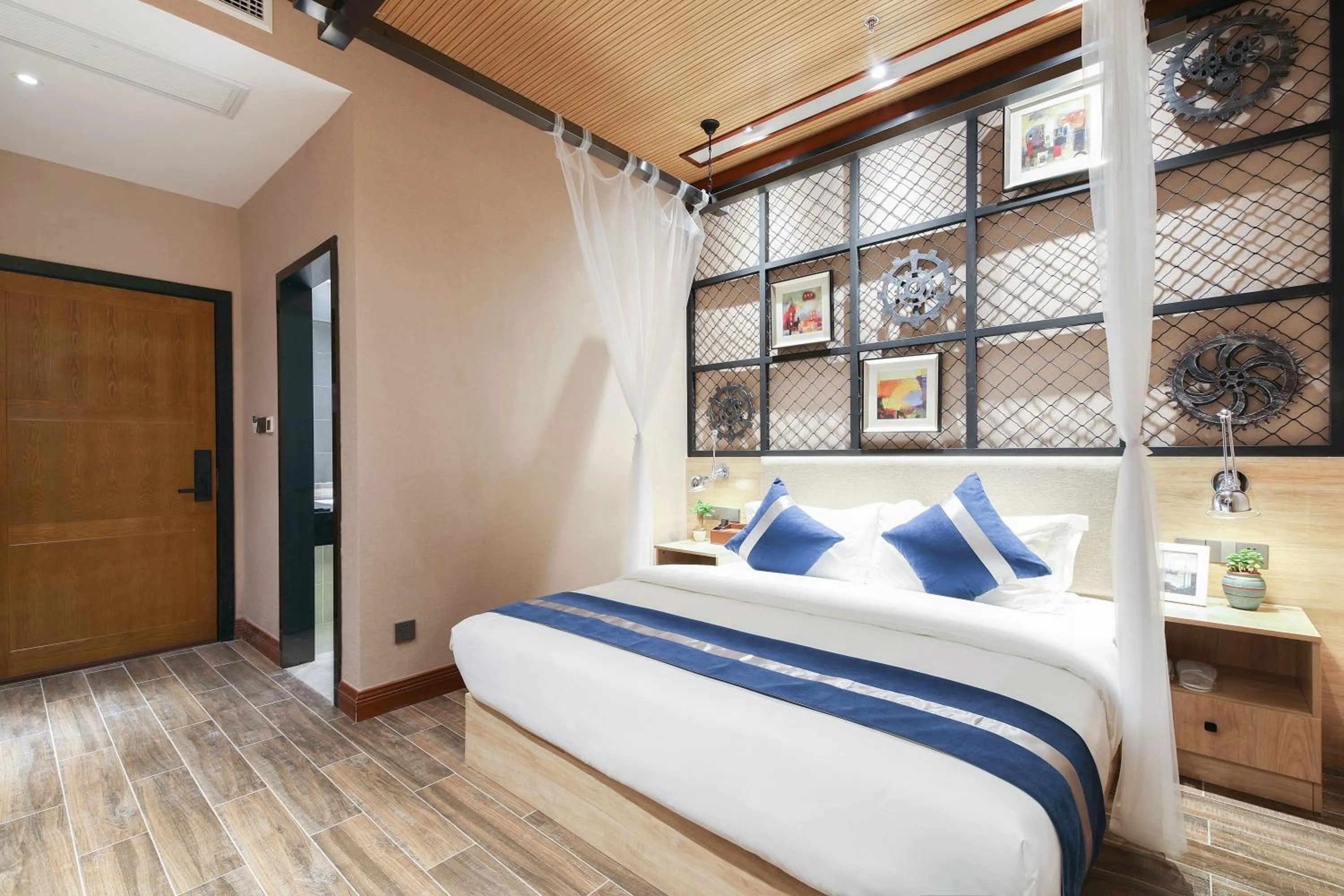 Bed in Zou Qu Ye Travel Hotel