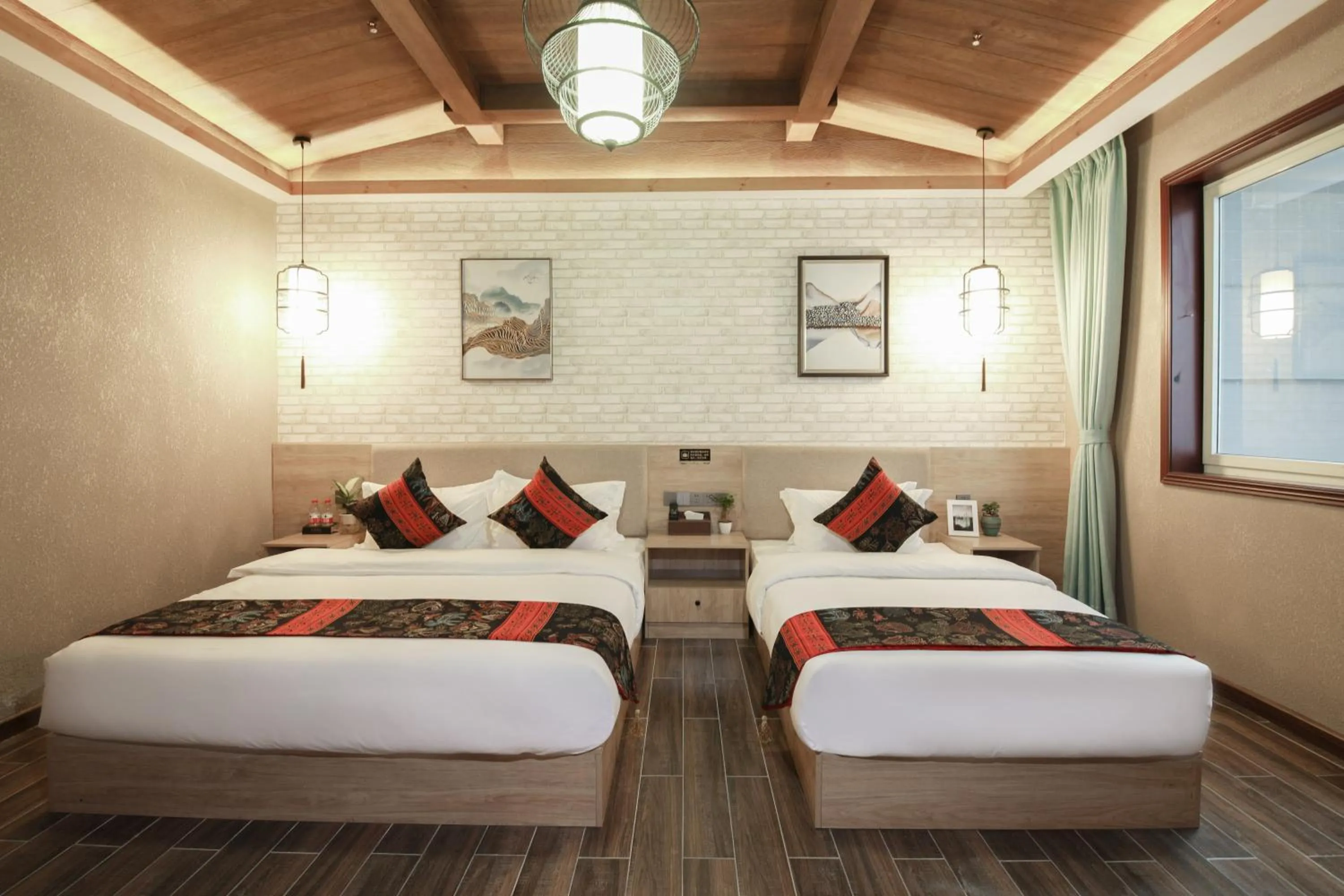 Bed in Zou Qu Ye Travel Hotel