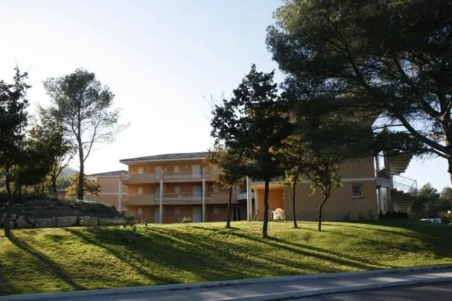Facade/entrance in Résidence Côté Sud Peypin
