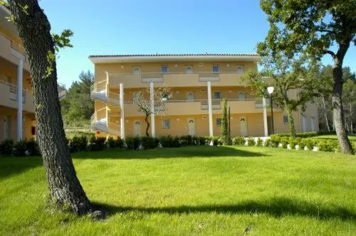 Facade/entrance in Résidence Côté Sud Peypin