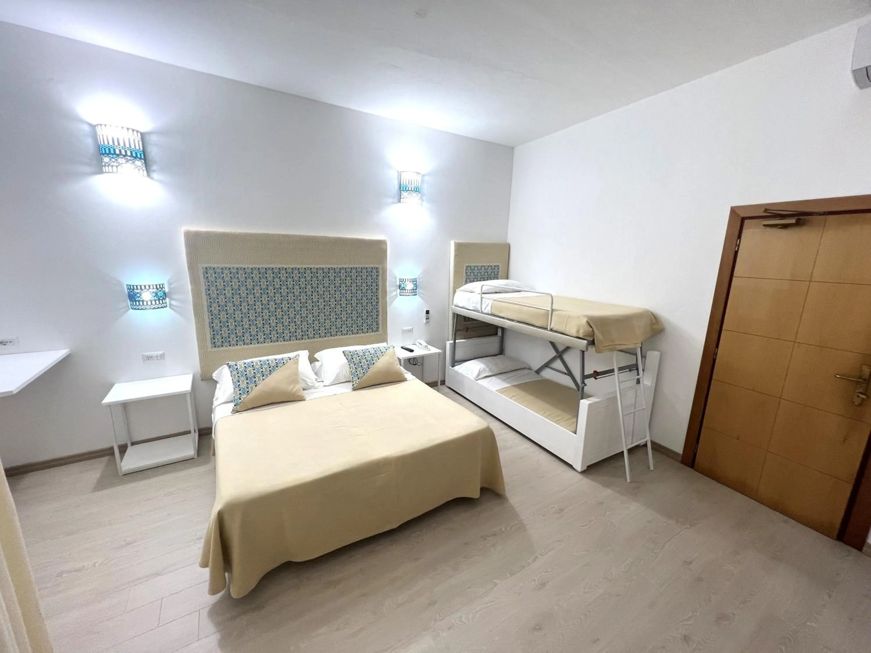 Bed in Hotel Da Cecco