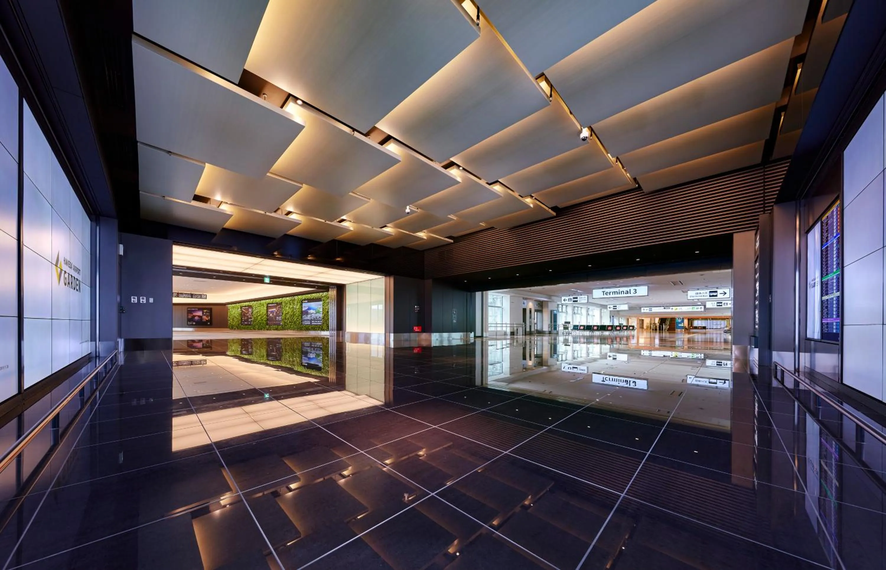 Facade/entrance in Villa Fontaine Premier Haneda Airport