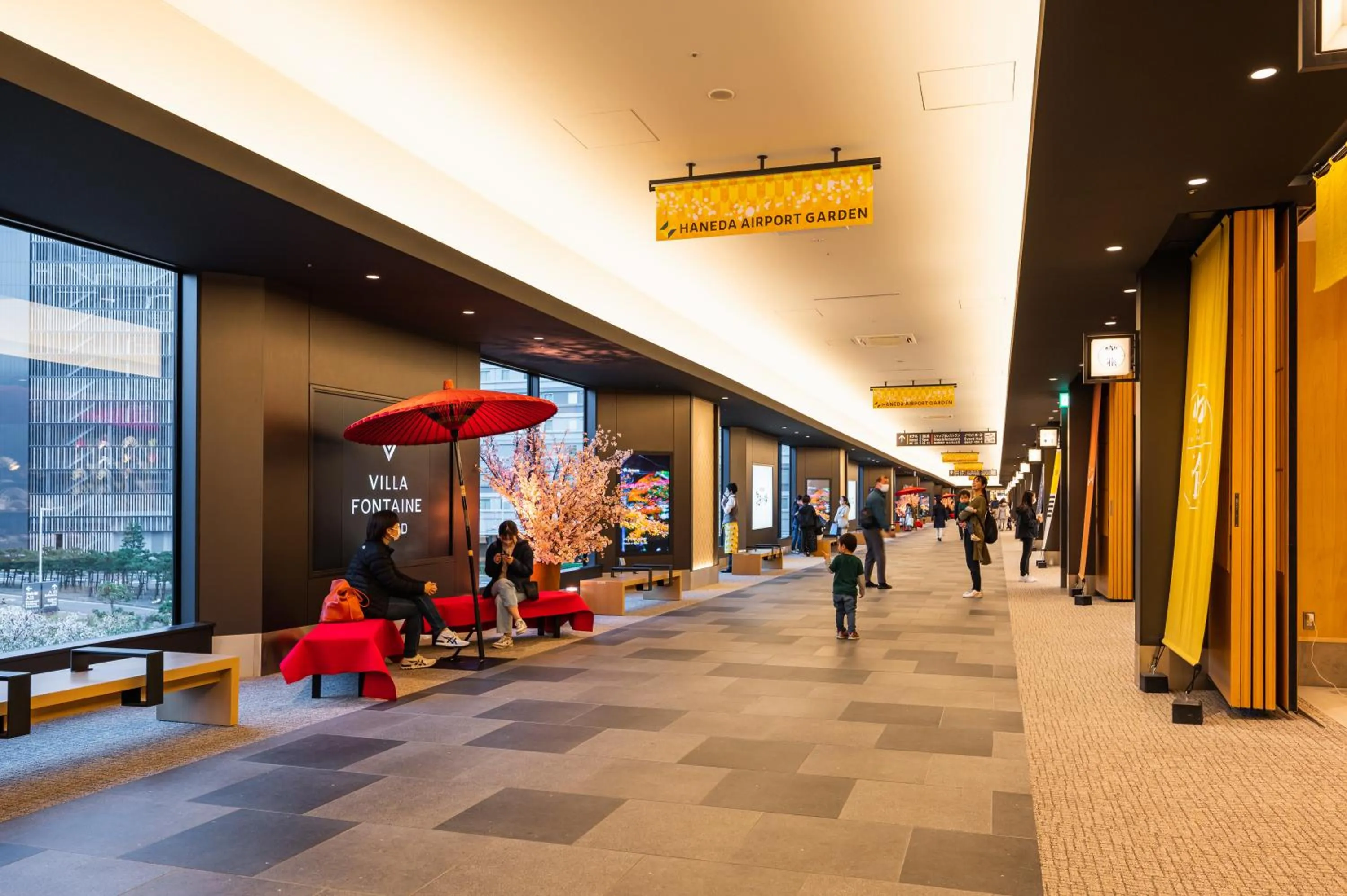 Shopping Area in Villa Fontaine Premier Haneda Airport