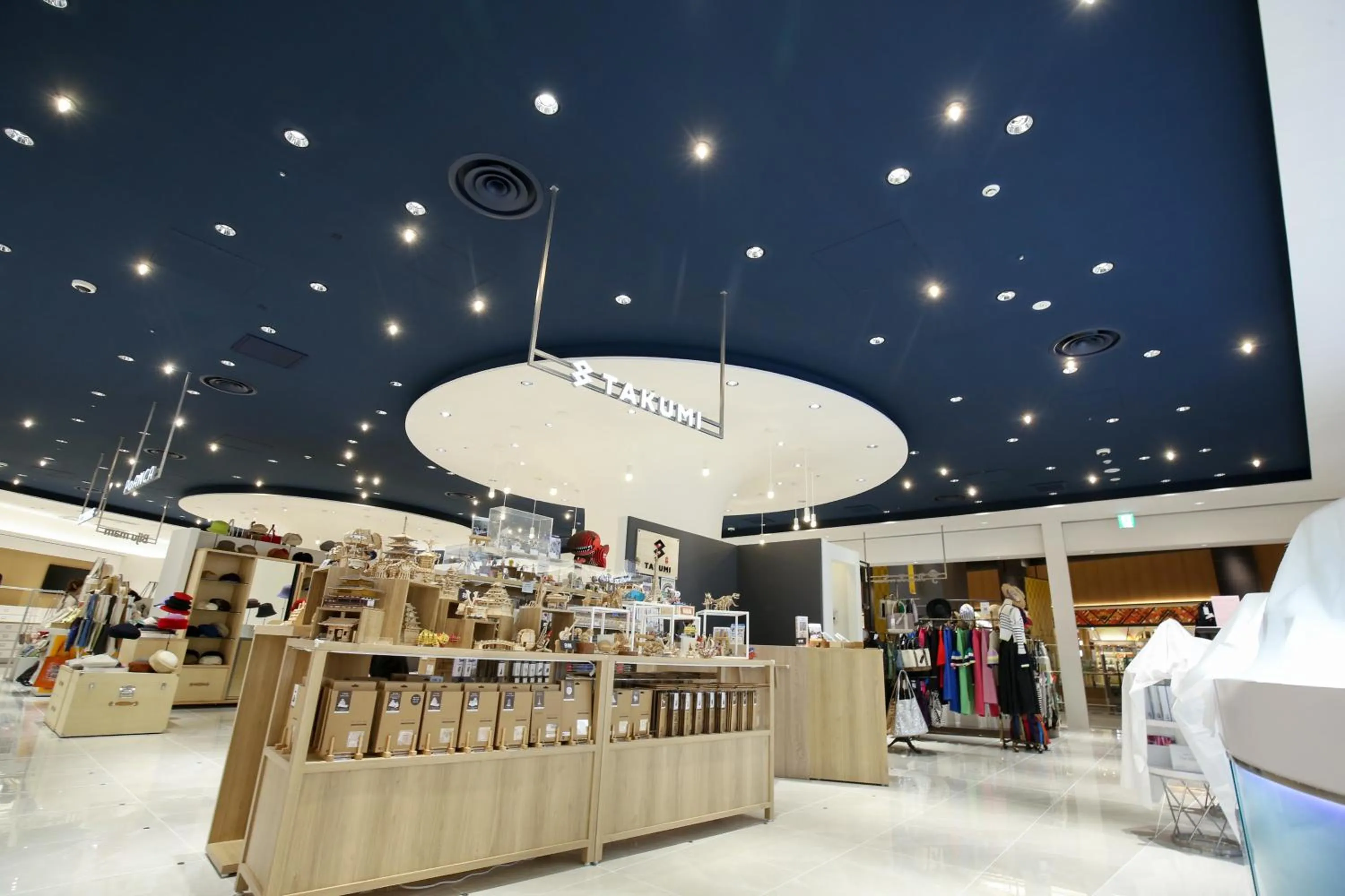 Shopping Area in Villa Fontaine Premier Haneda Airport