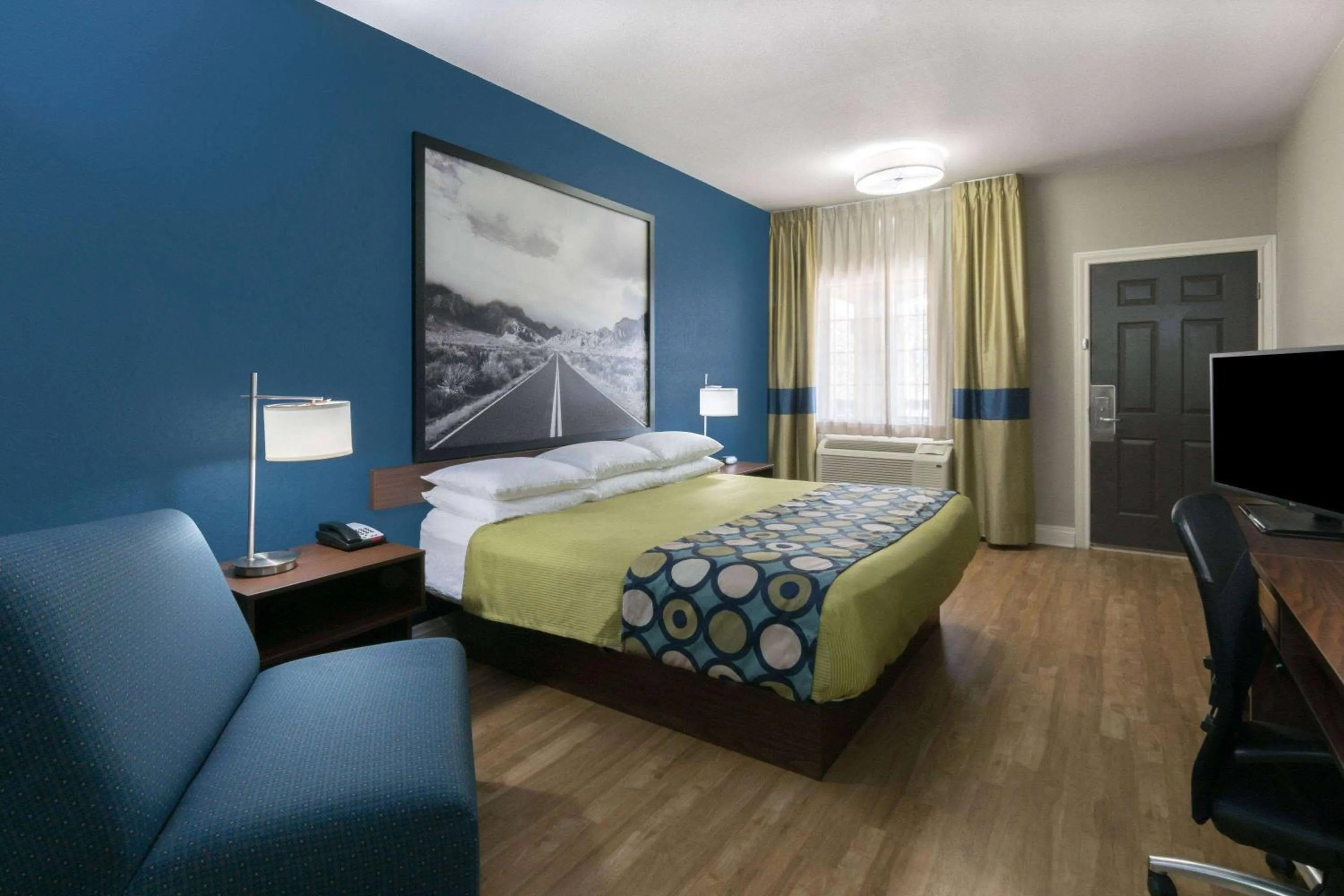 Photo of the whole room, Bed in Super 8 by Wyndham San Antonio Near Fort Sam Houston