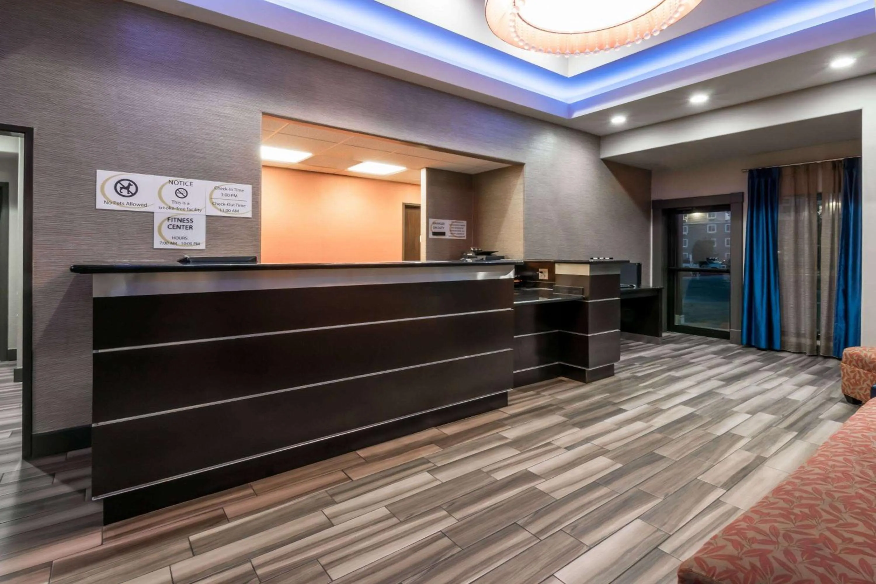 Lobby or reception in Super 8 by Wyndham San Antonio Near Fort Sam Houston