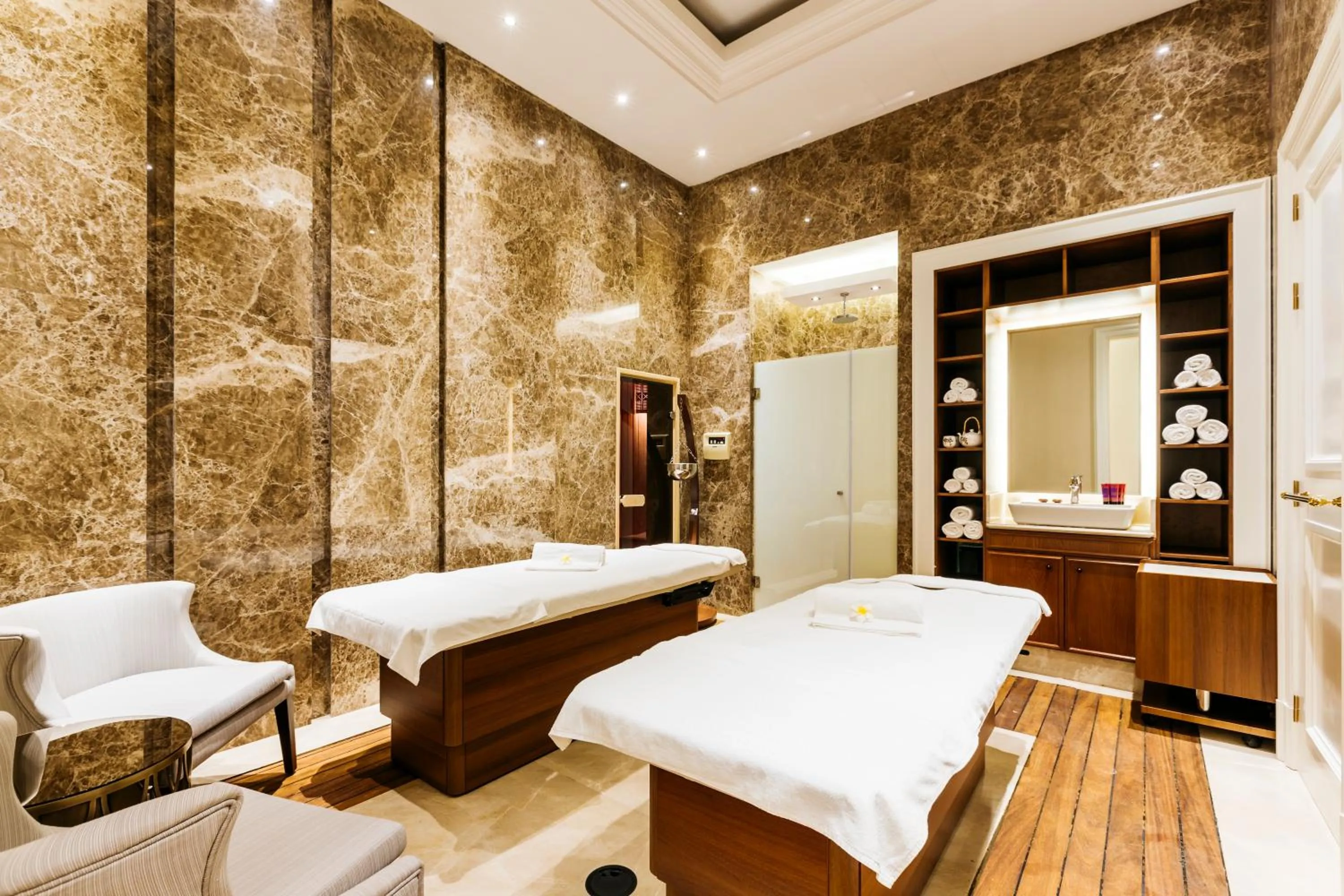 Massage in Lords Palace Hotel SPA Casino