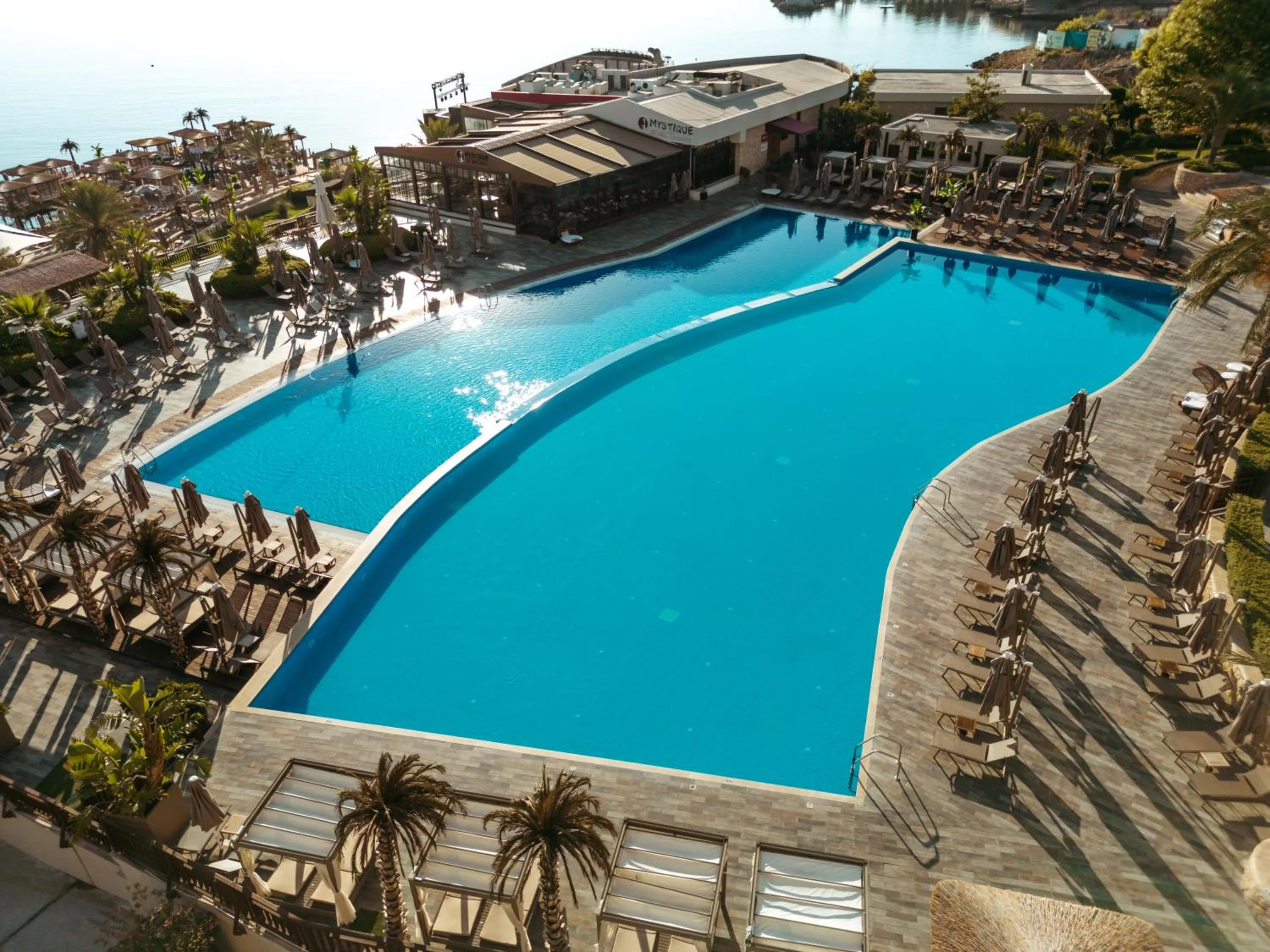 Pool view in Lords Palace Hotel SPA Casino