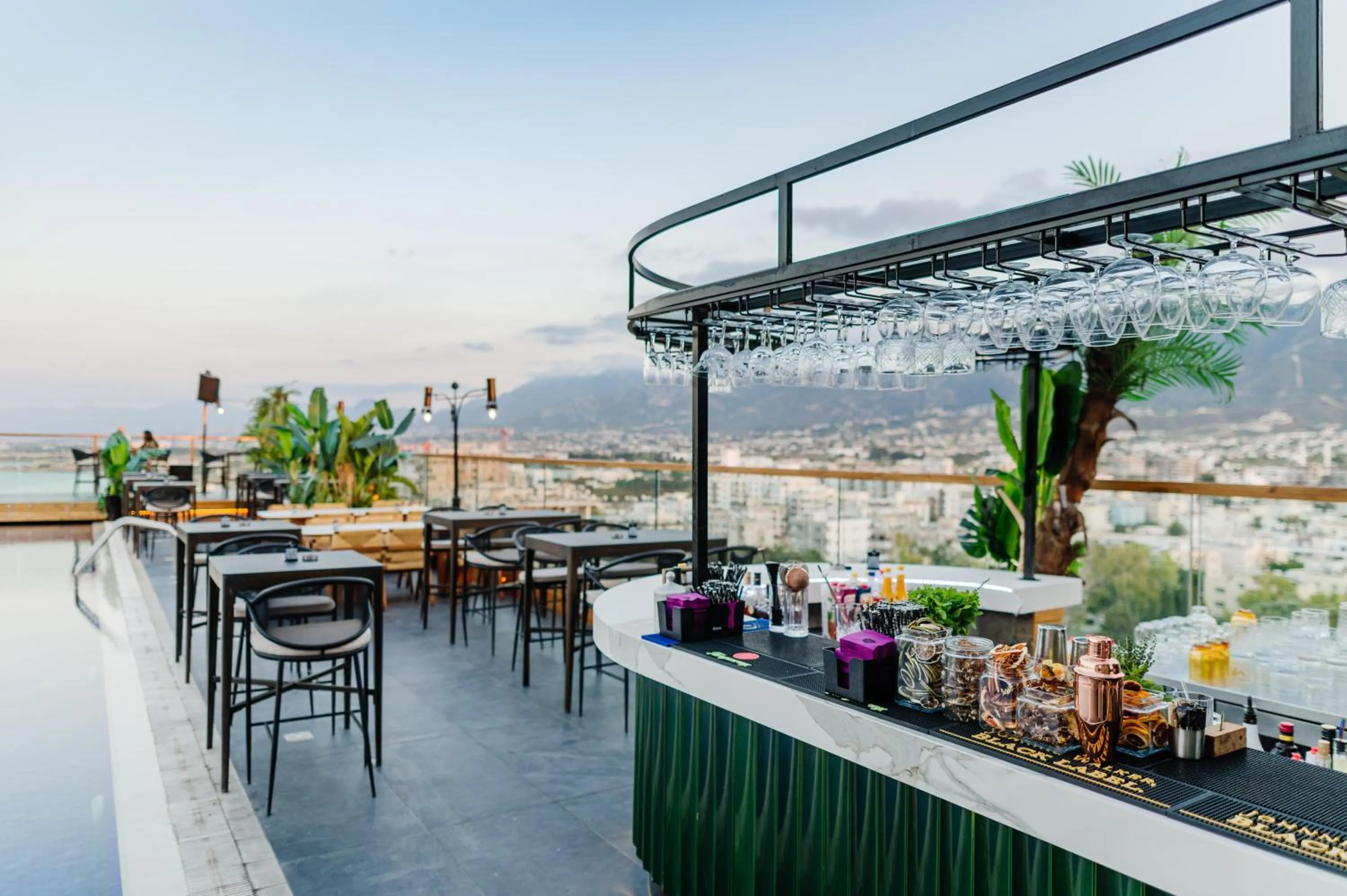 Restaurant/places to eat in Lords Palace Hotel SPA Casino