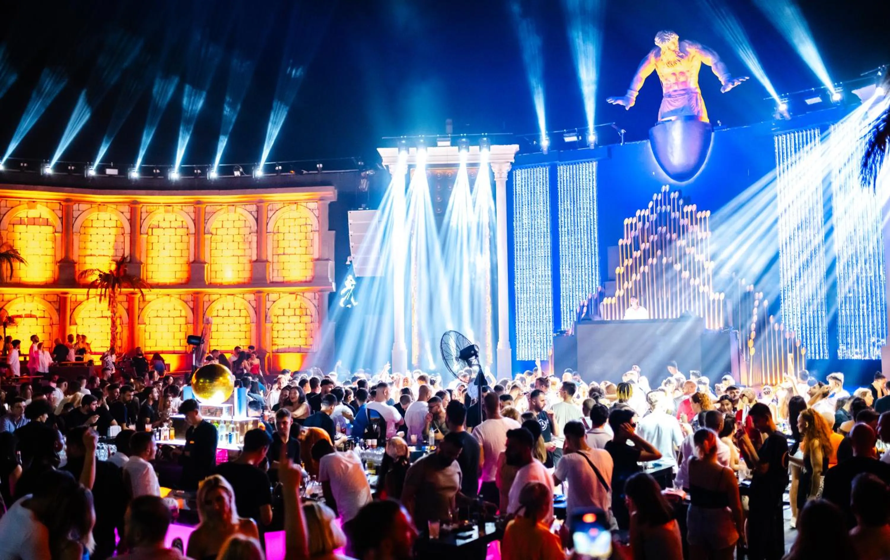 Nightclub / DJ in Lords Palace Hotel SPA Casino