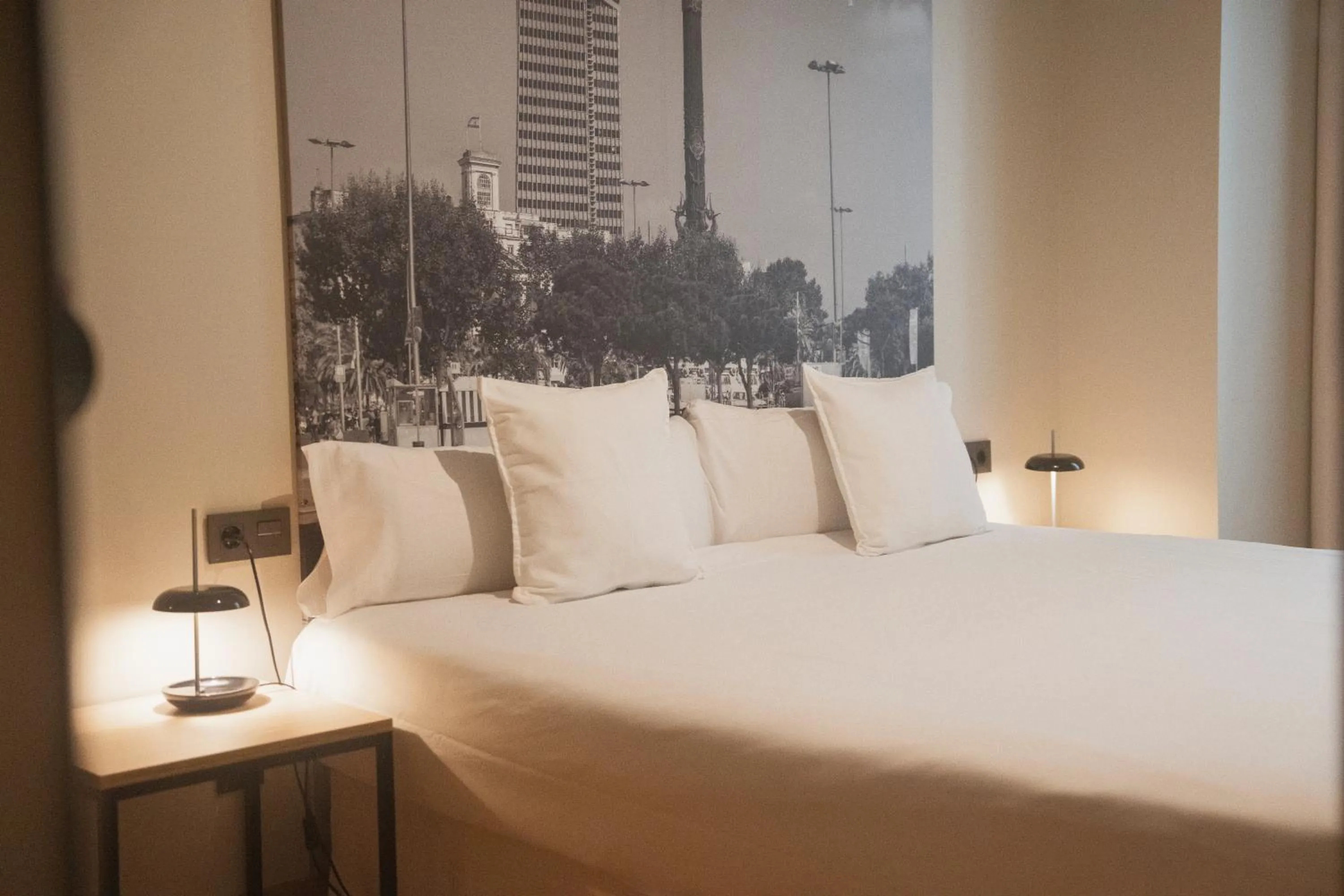 Bed in Apartments Hotel Sant Pau