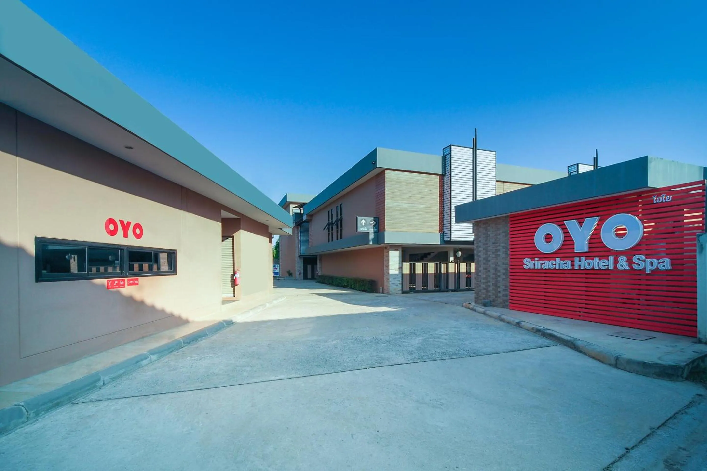 Facade/entrance in Sriracha Hotel And Spa