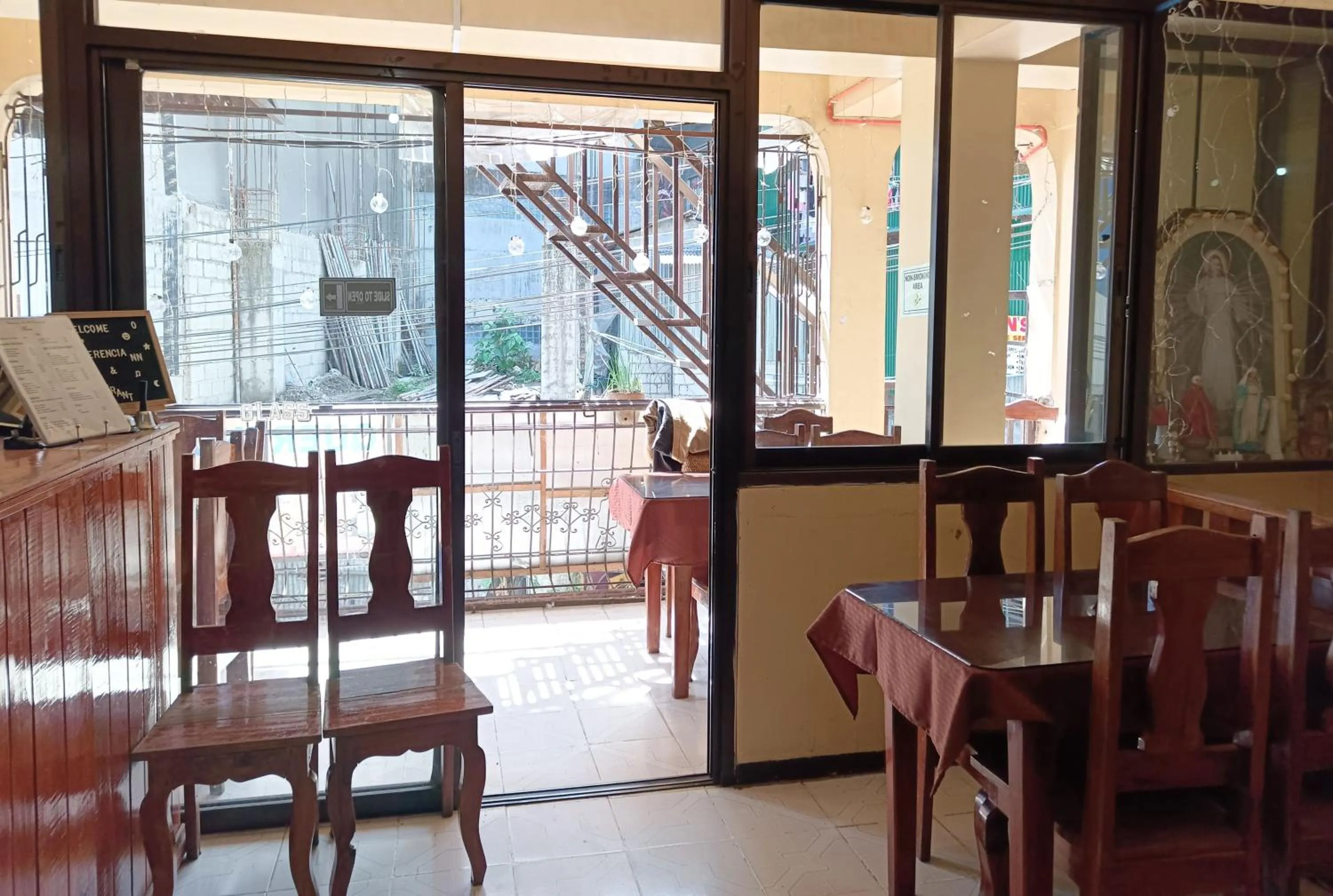 Restaurant/places to eat in Querencia Inn