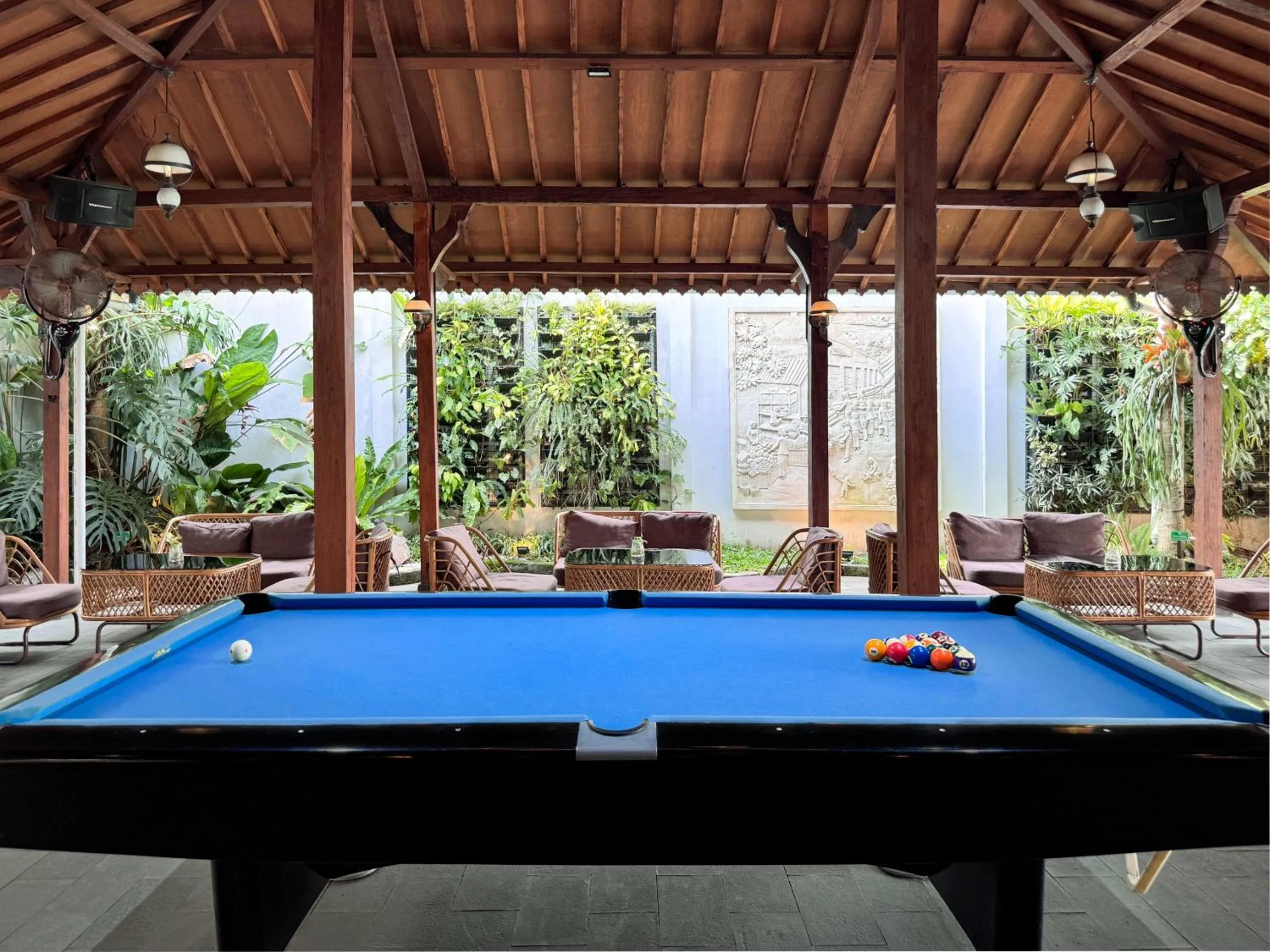 Restaurant/places to eat in Aveon Hotel Yogyakarta by Daphna Management