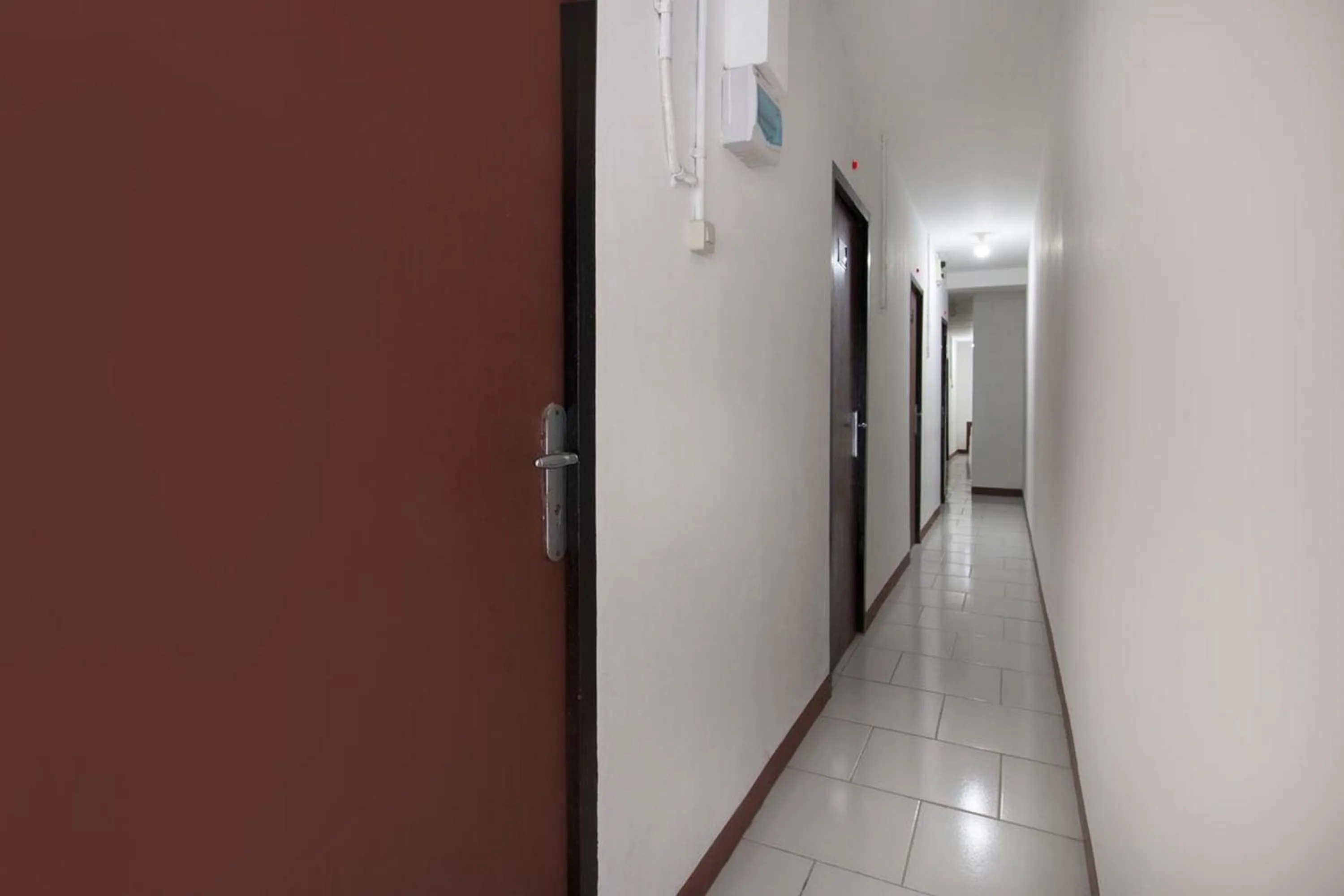 RedDoorz near Riau Junction Mall 2