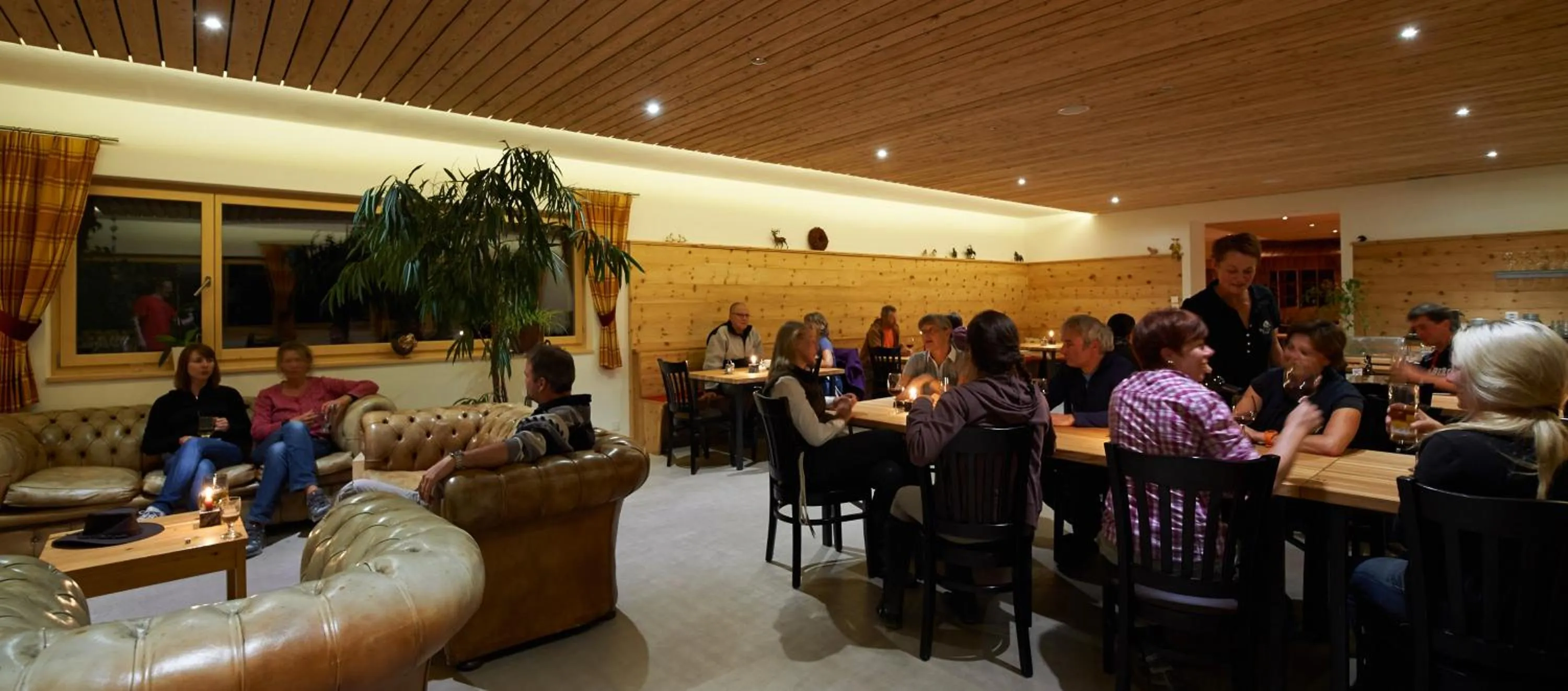 Restaurant/places to eat in Reitstall und Saloon San Jon