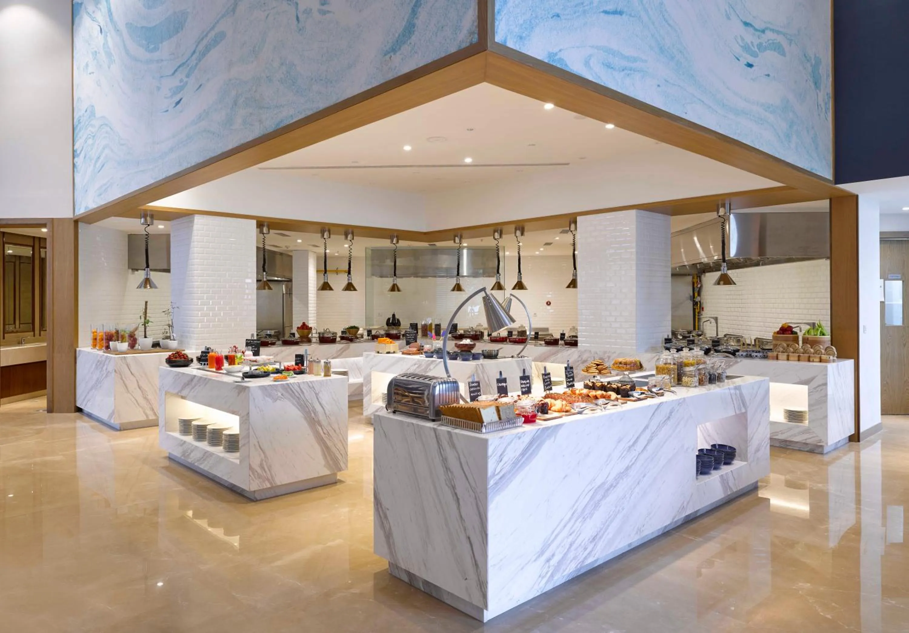 Restaurant/places to eat in Hyatt Regency Thrissur